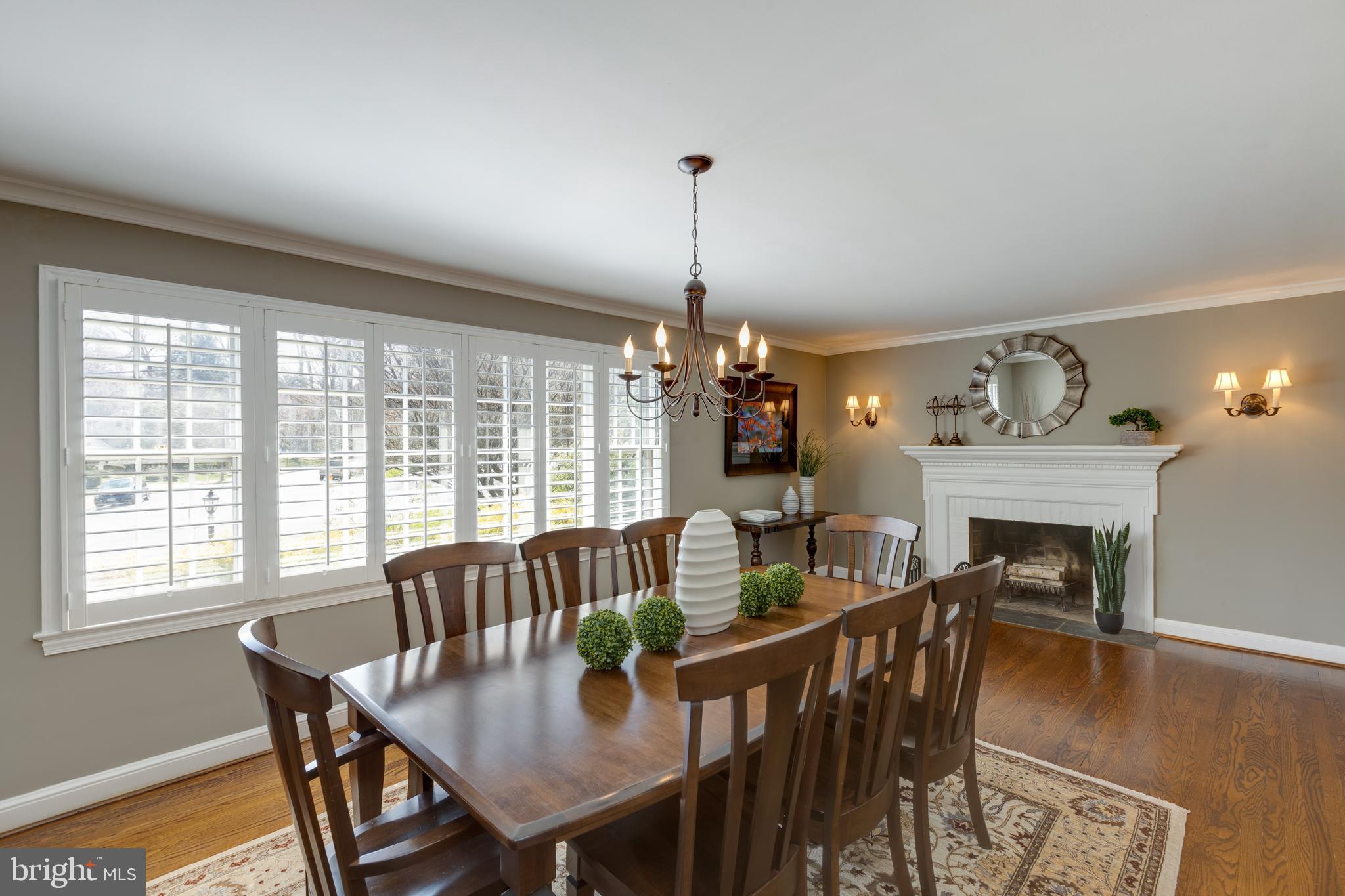 COUNTRY CLUB HILLS - Residential