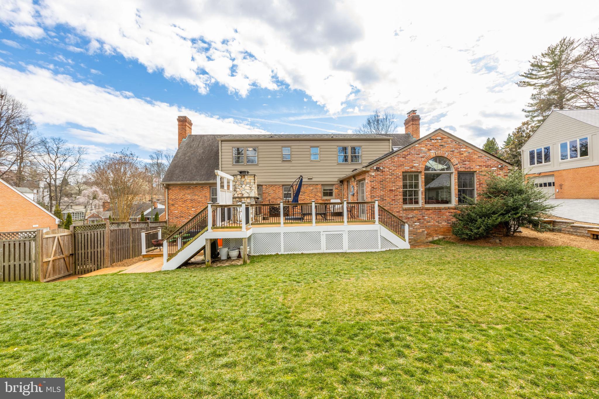 COUNTRY CLUB HILLS - Residential