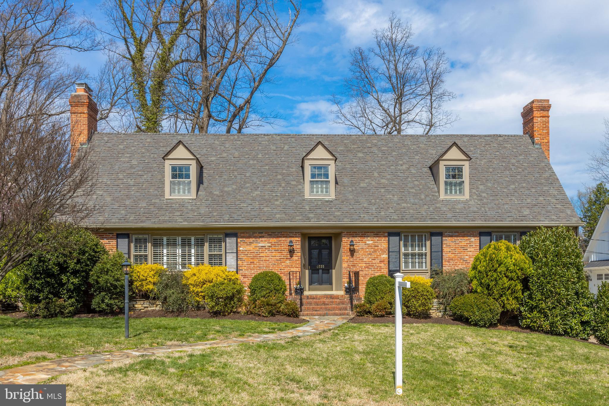 COUNTRY CLUB HILLS - Residential