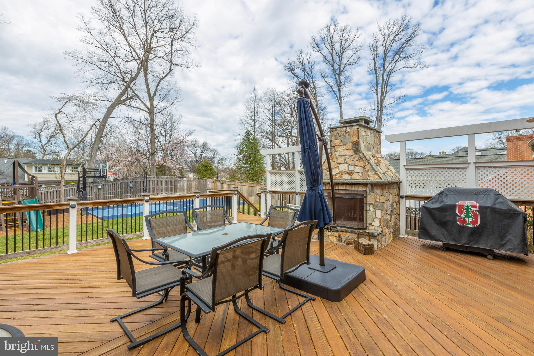 COUNTRY CLUB HILLS - Residential