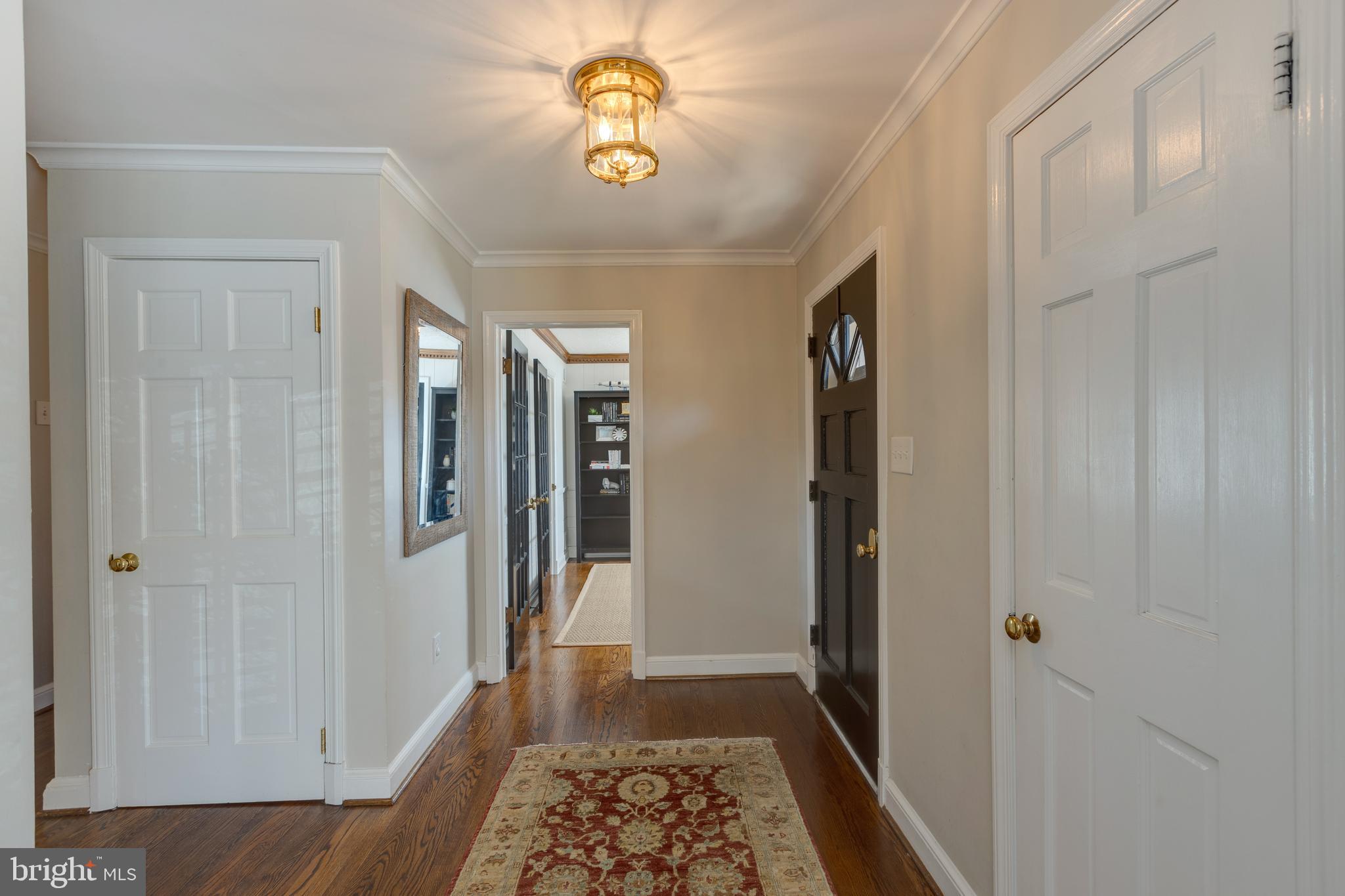 COUNTRY CLUB HILLS - Residential