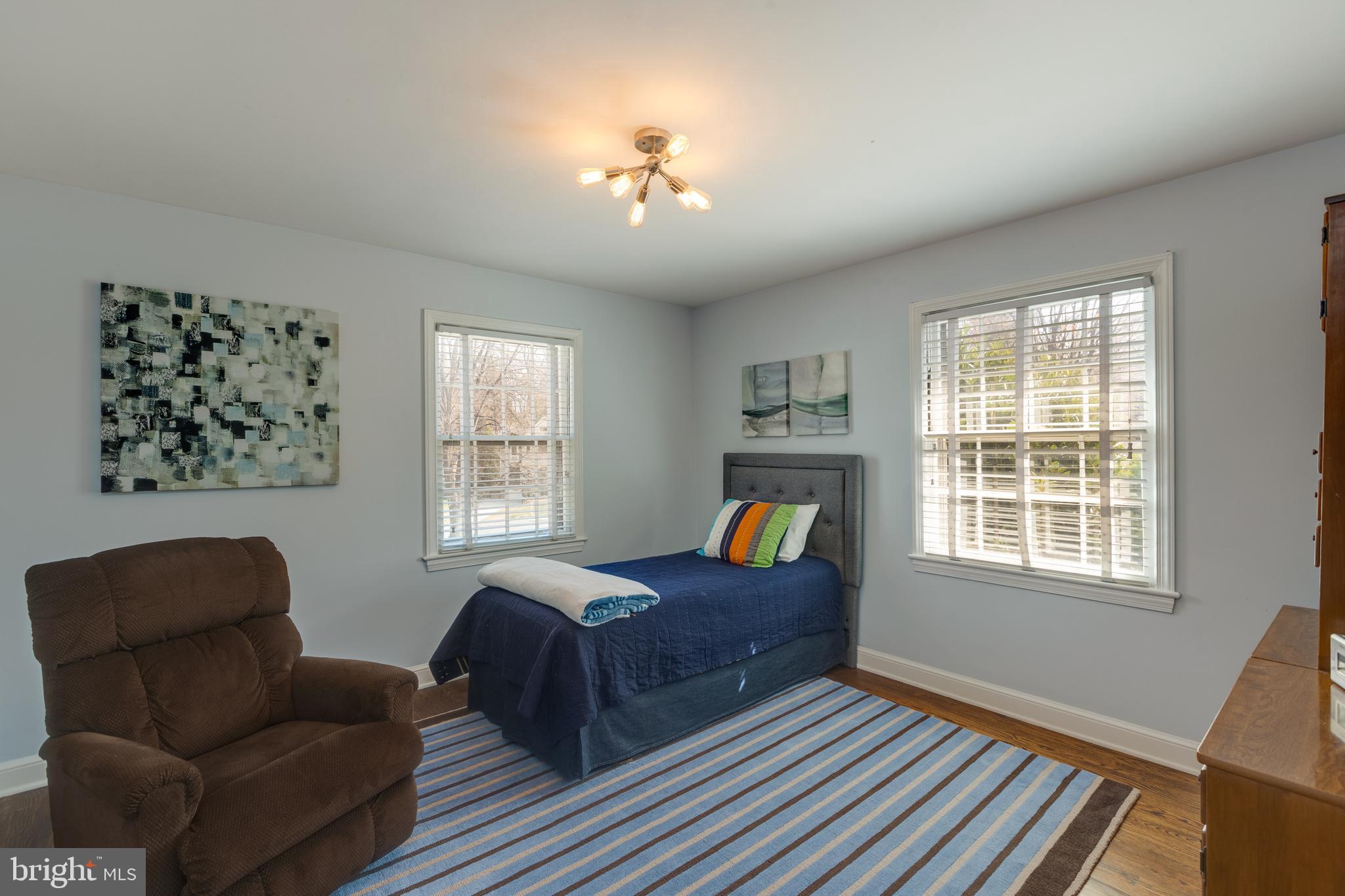 COUNTRY CLUB HILLS - Residential