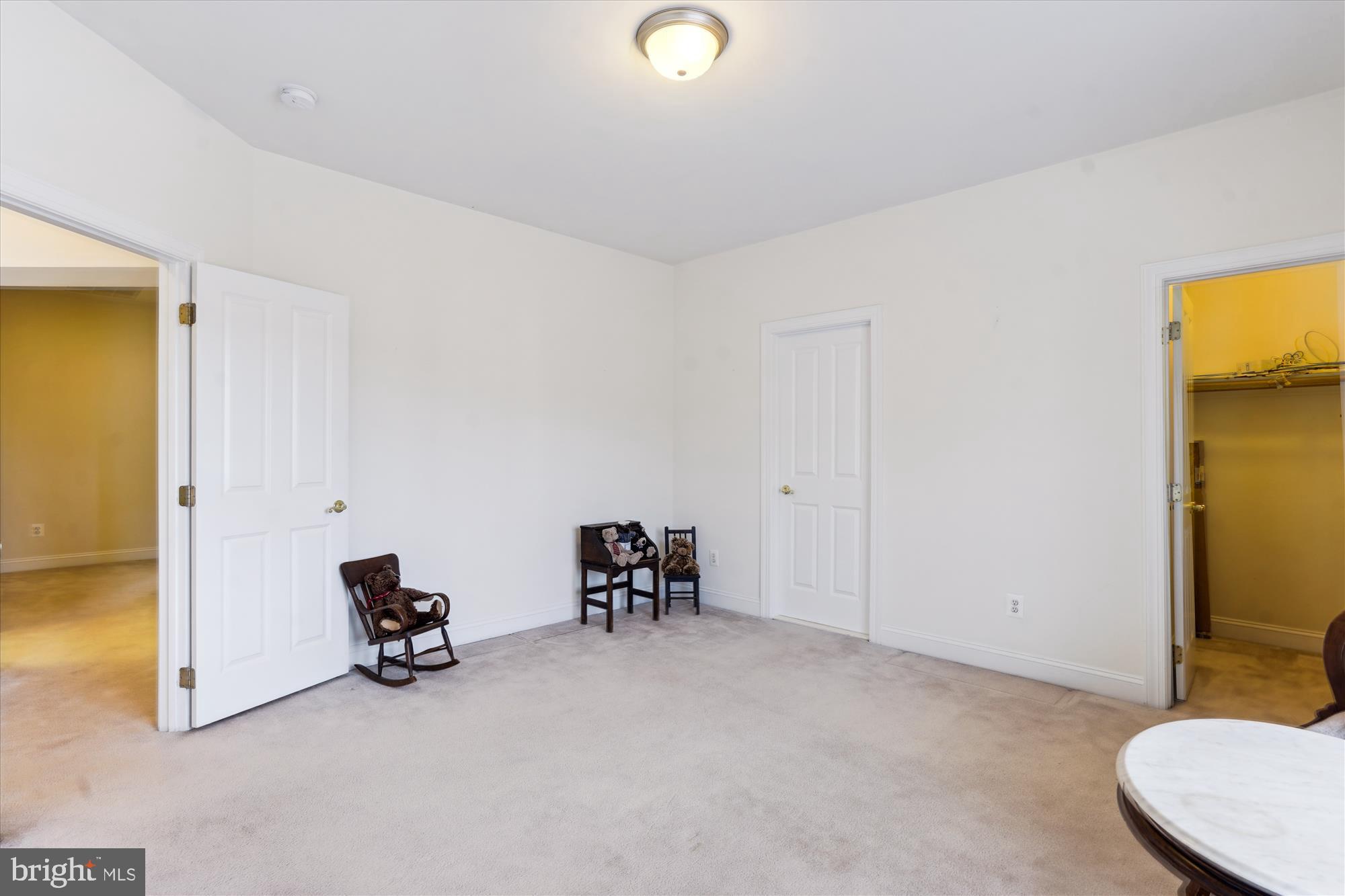 MORGAN CHASE - Residential