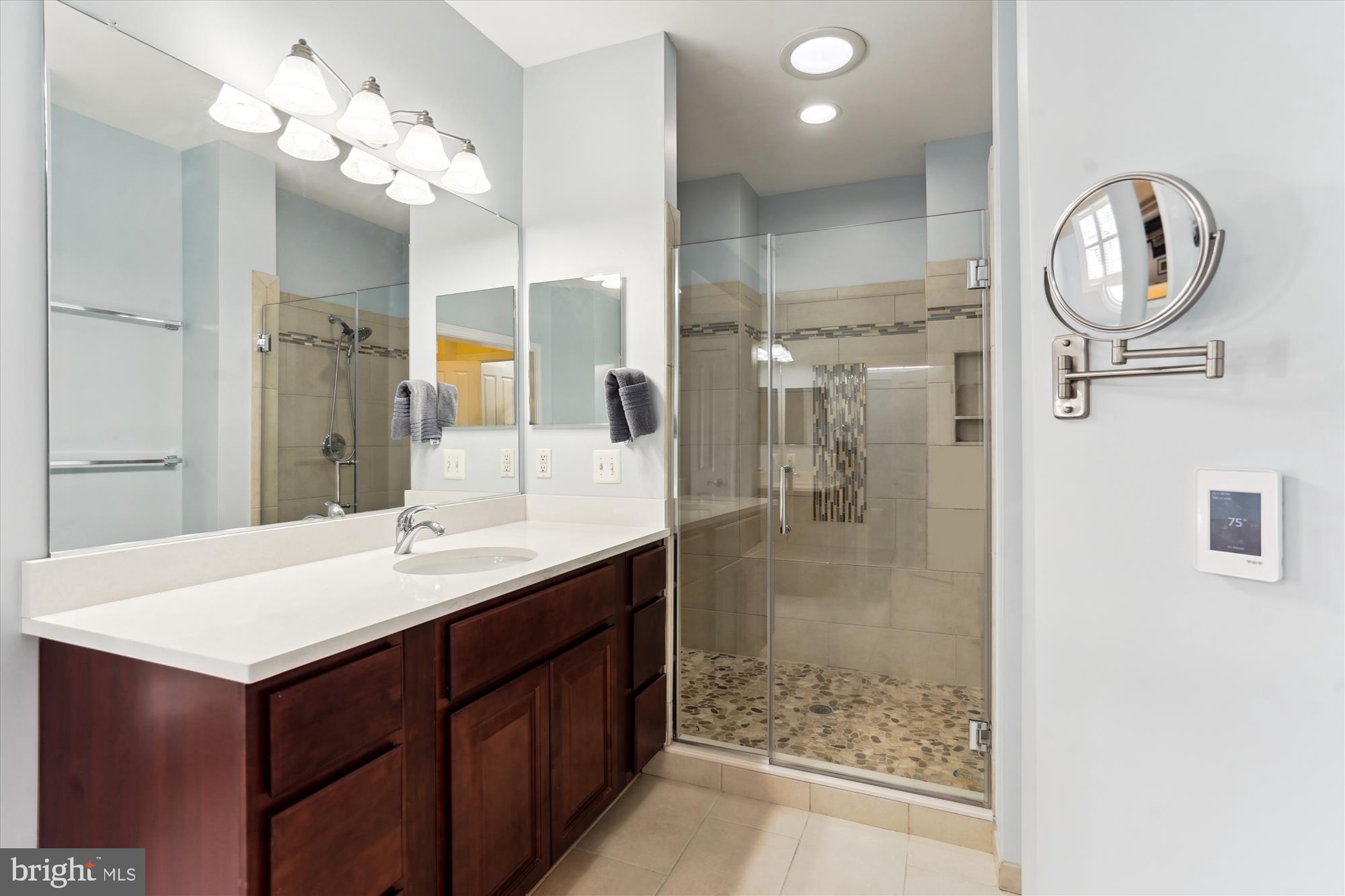 MORGAN CHASE - Residential