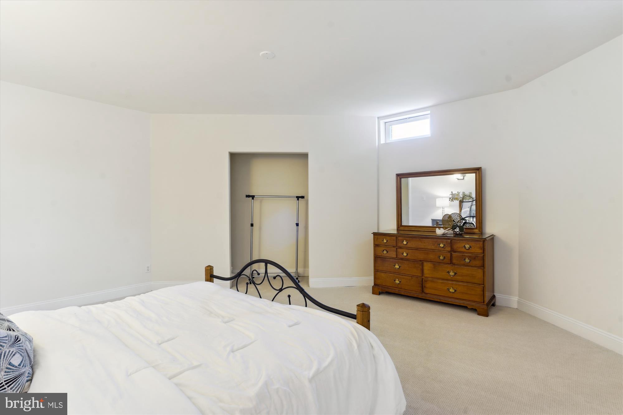 MORGAN CHASE - Residential