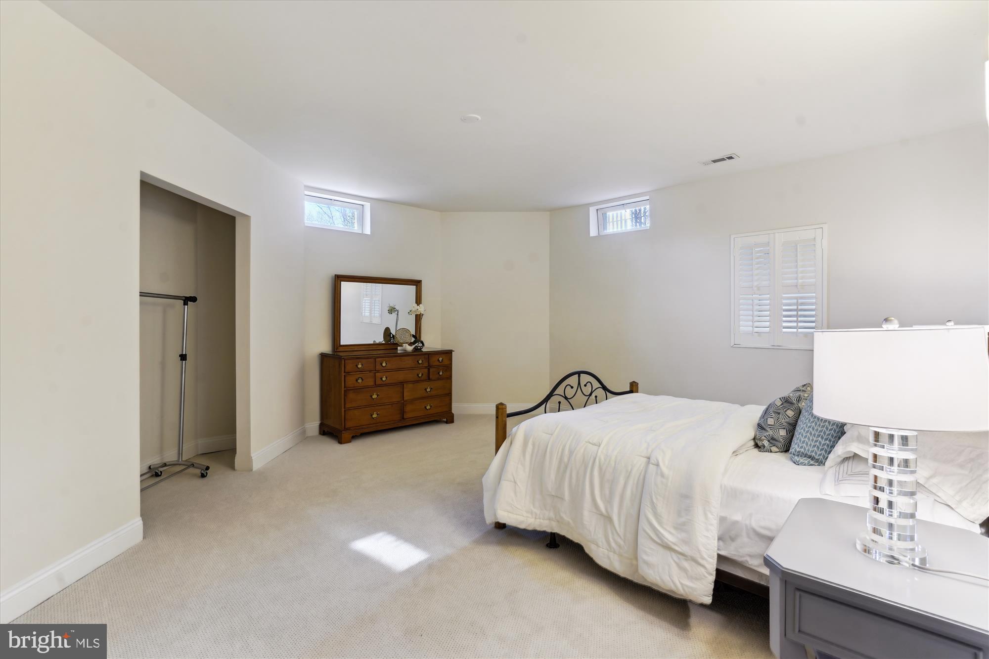 MORGAN CHASE - Residential