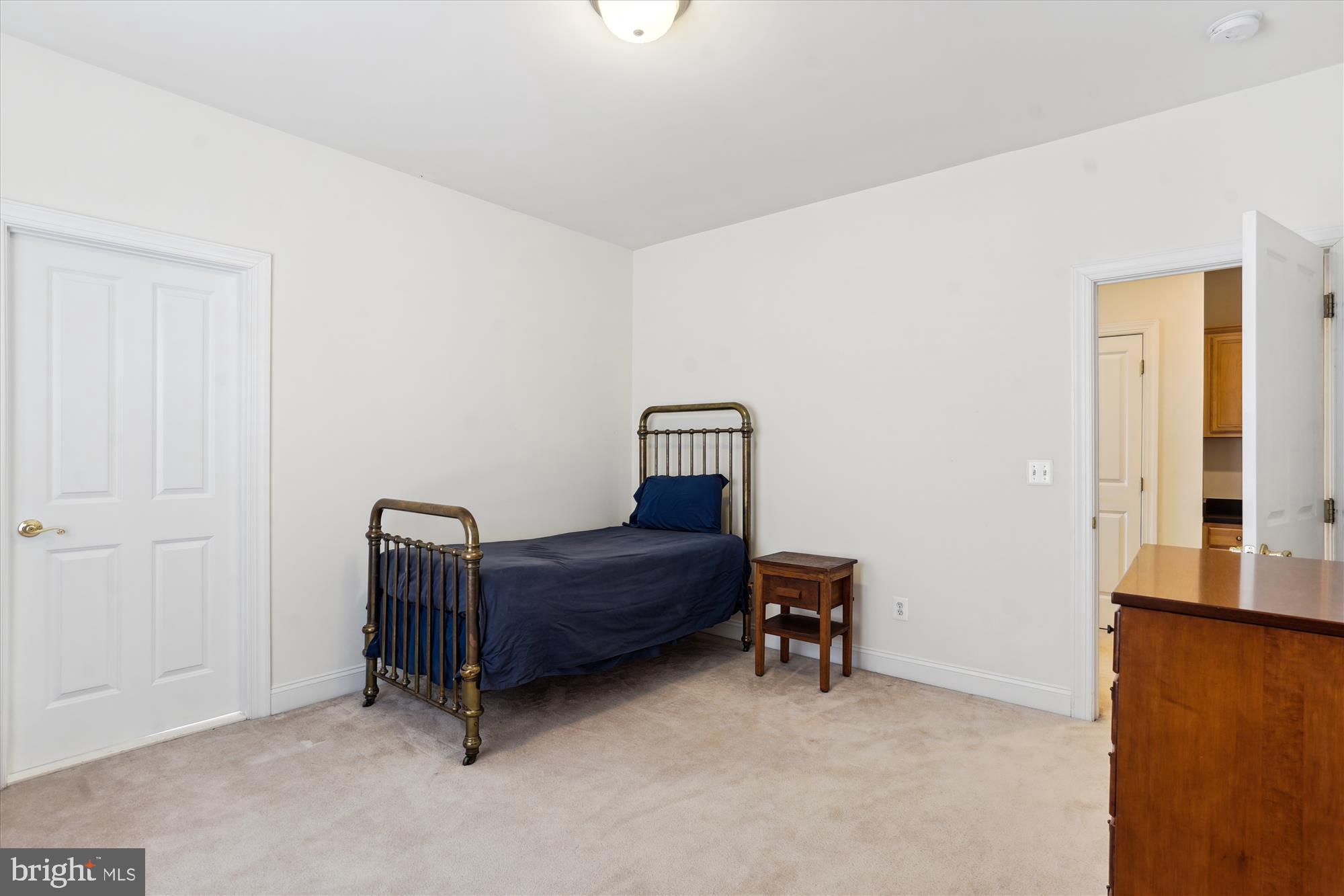 MORGAN CHASE - Residential