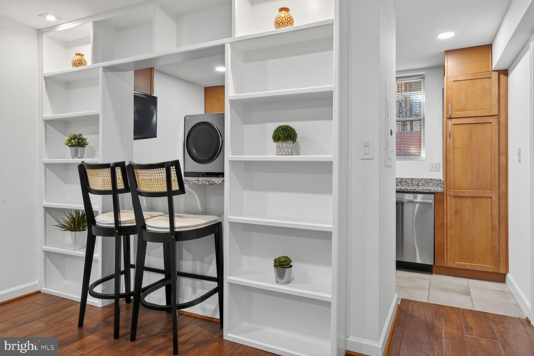 422 BUTTERNUT STREET NW T-3