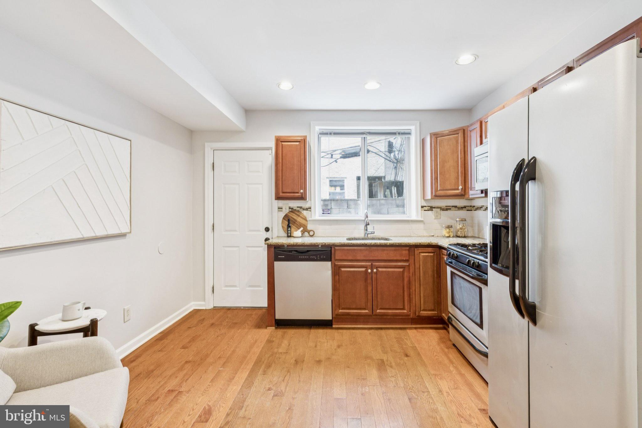 PASSYUNK SQUARE - Residential