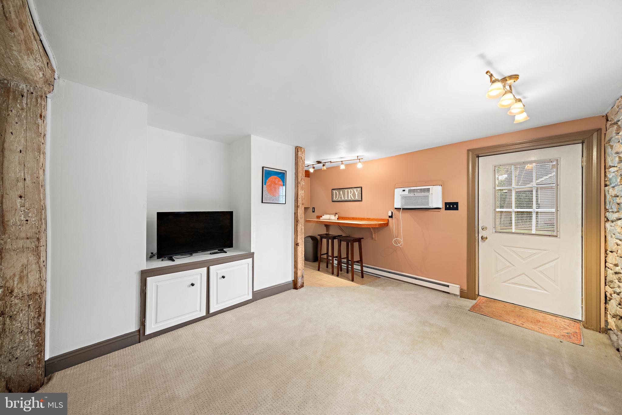 MEMEL FARMS - Residential