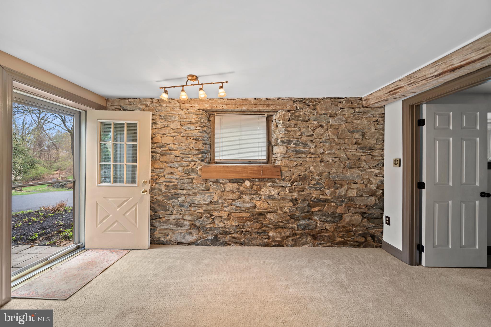 MEMEL FARMS - Residential