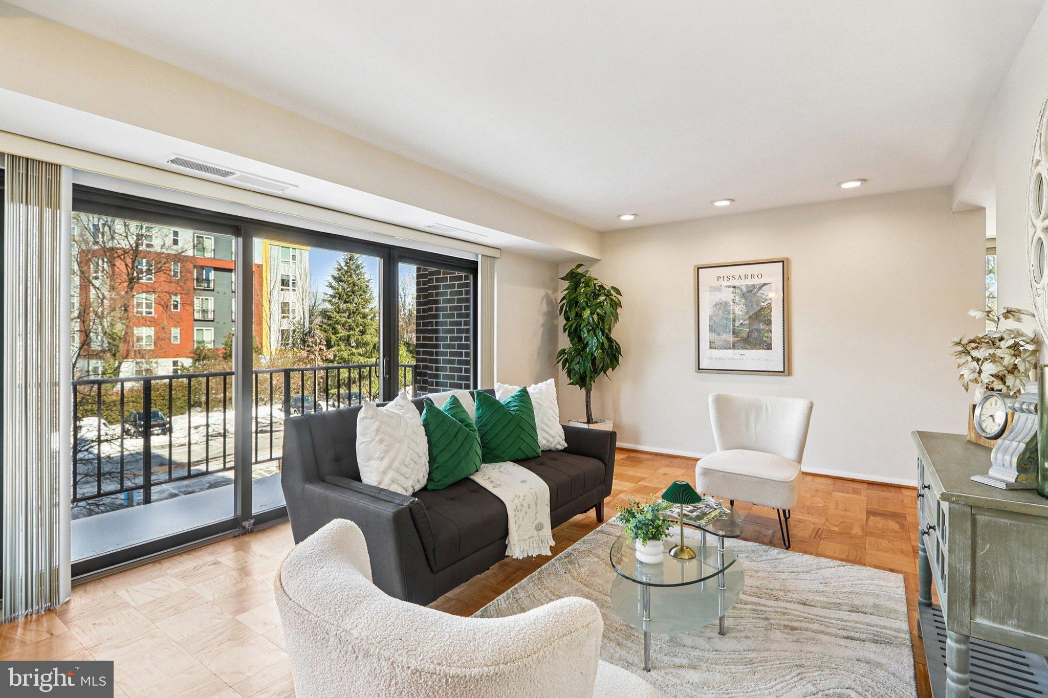 AMERICANA FINMARK - Residential