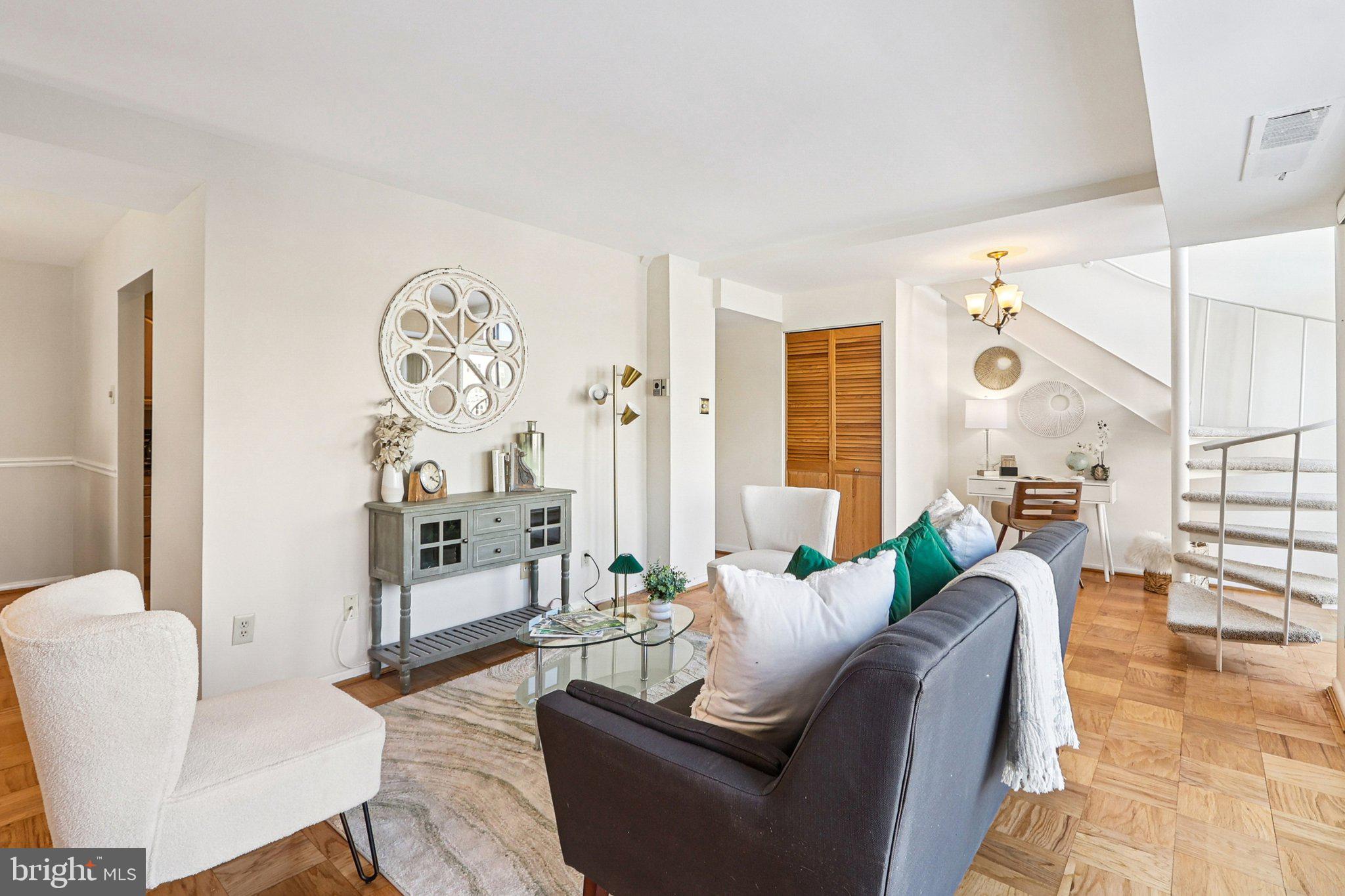 AMERICANA FINMARK - Residential