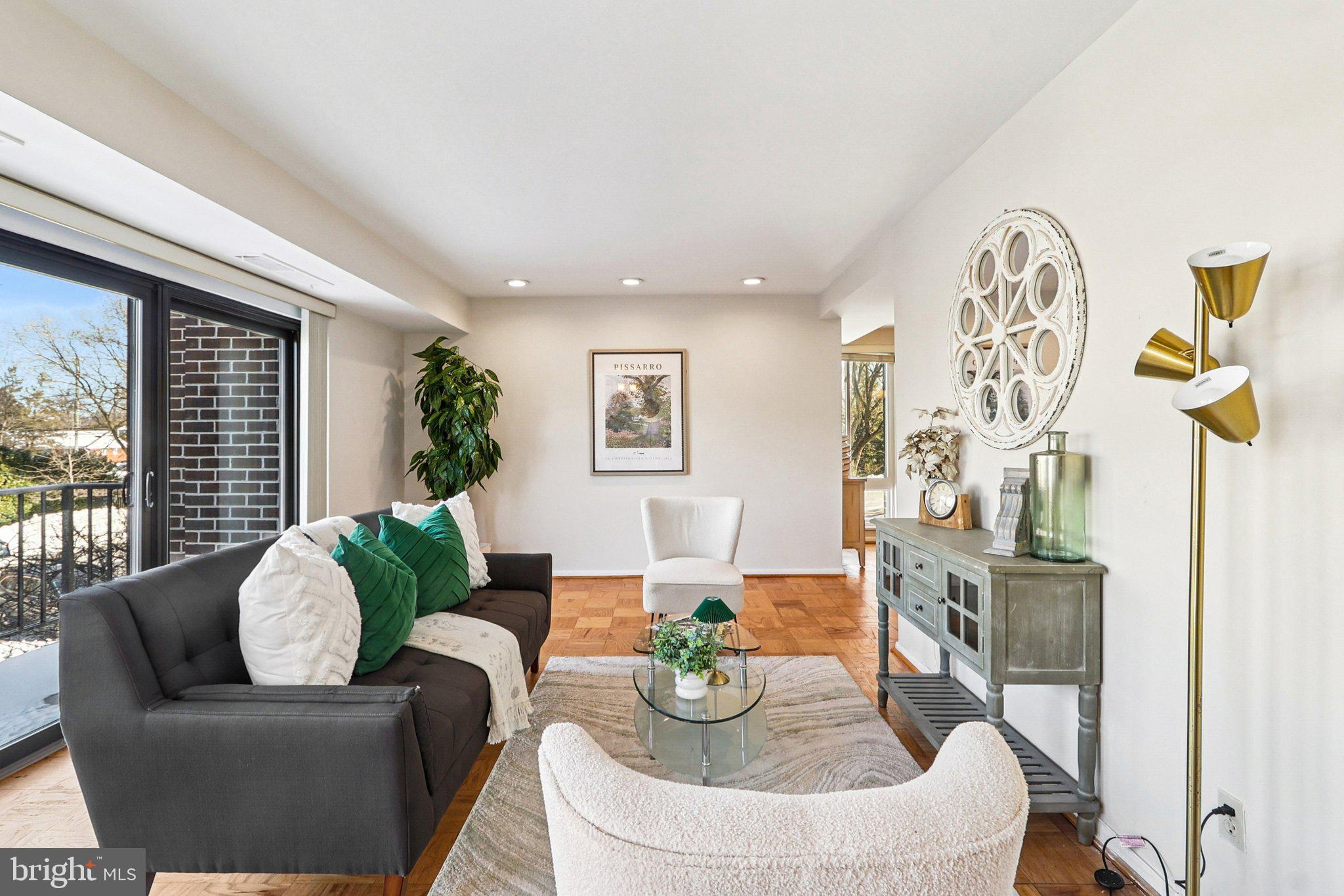 AMERICANA FINMARK - Residential