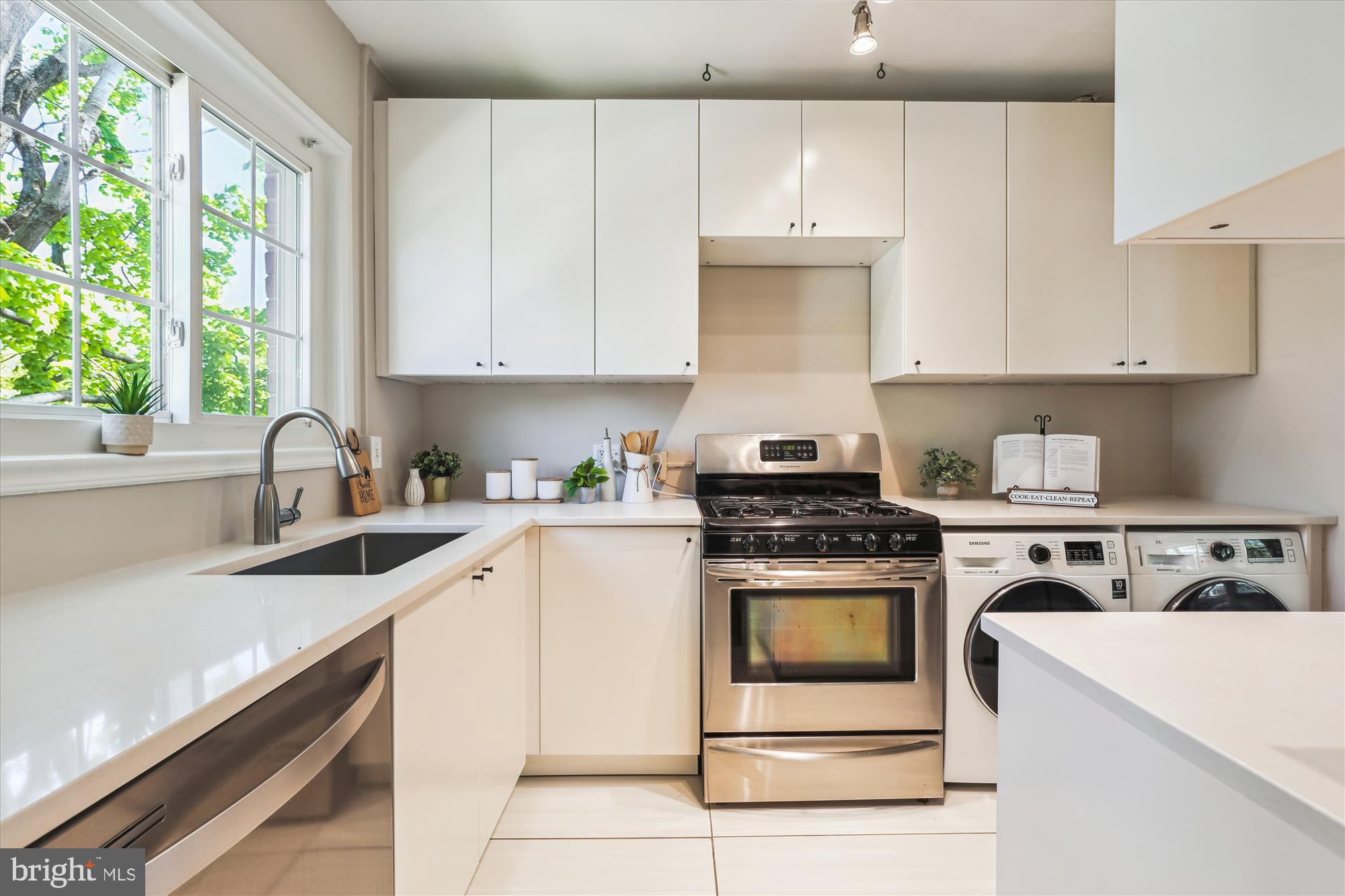 PARK  FAIRFAX - Residential