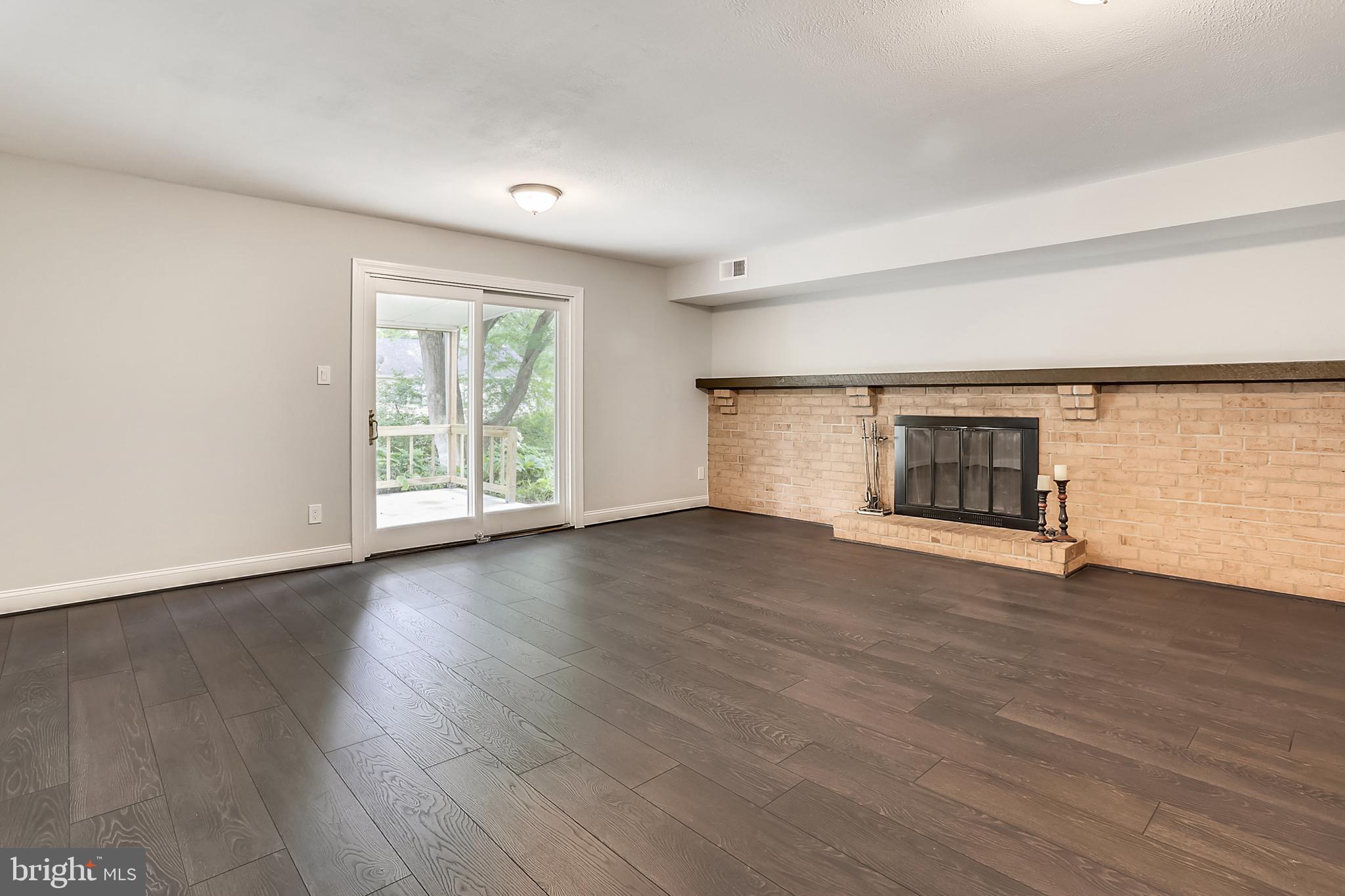 WOODLEY GARDENS - Residential