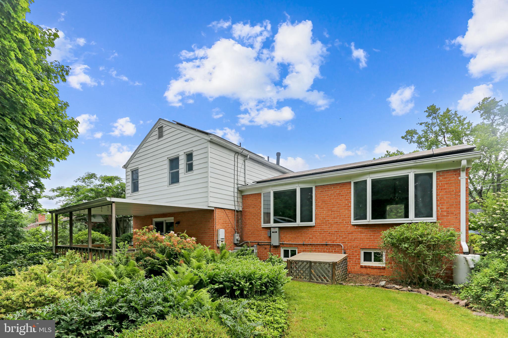 WOODLEY GARDENS - Residential