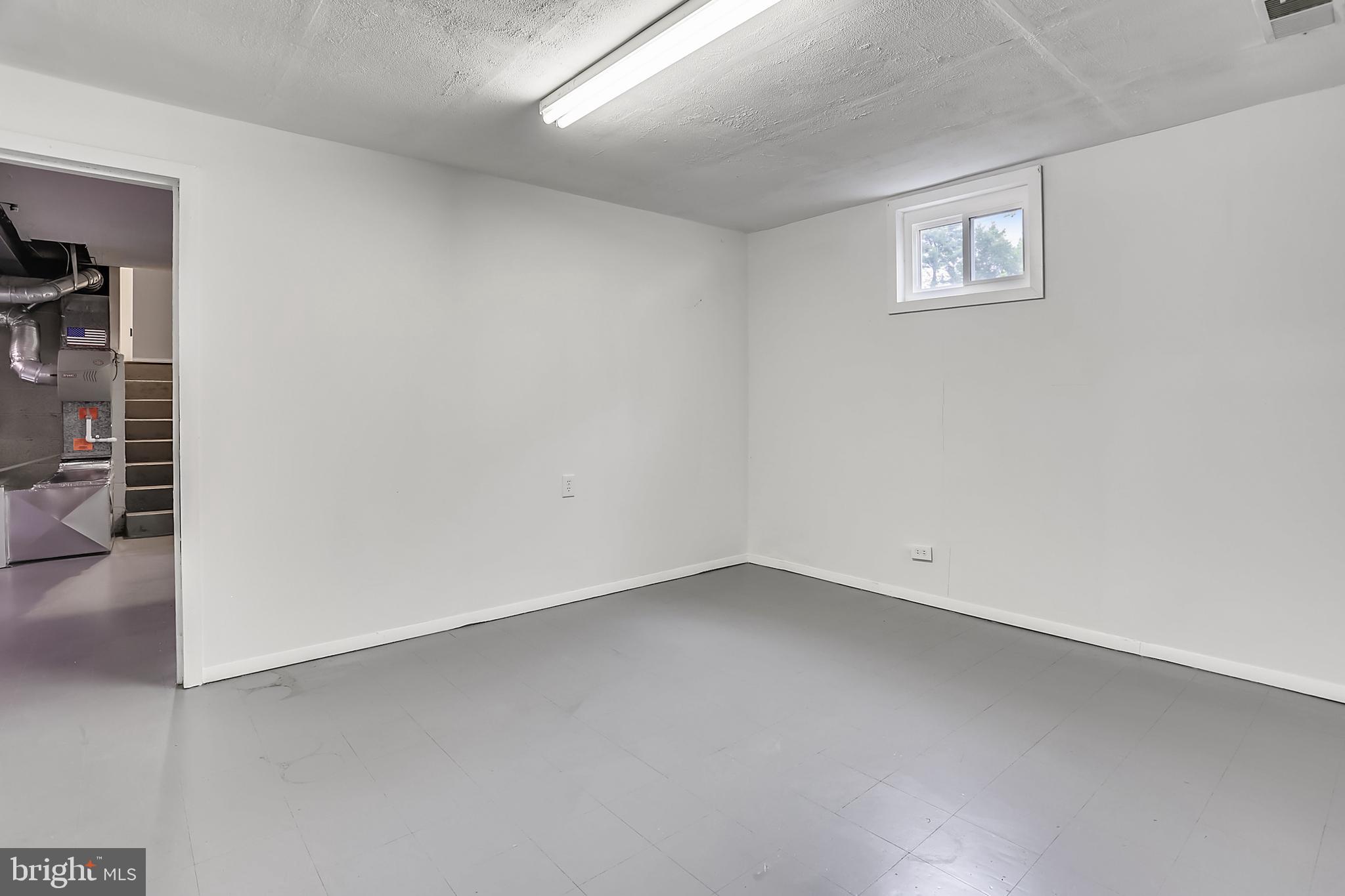 WOODLEY GARDENS - Residential