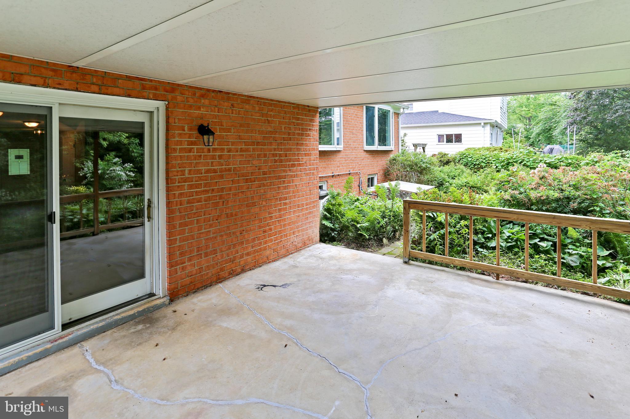 WOODLEY GARDENS - Residential