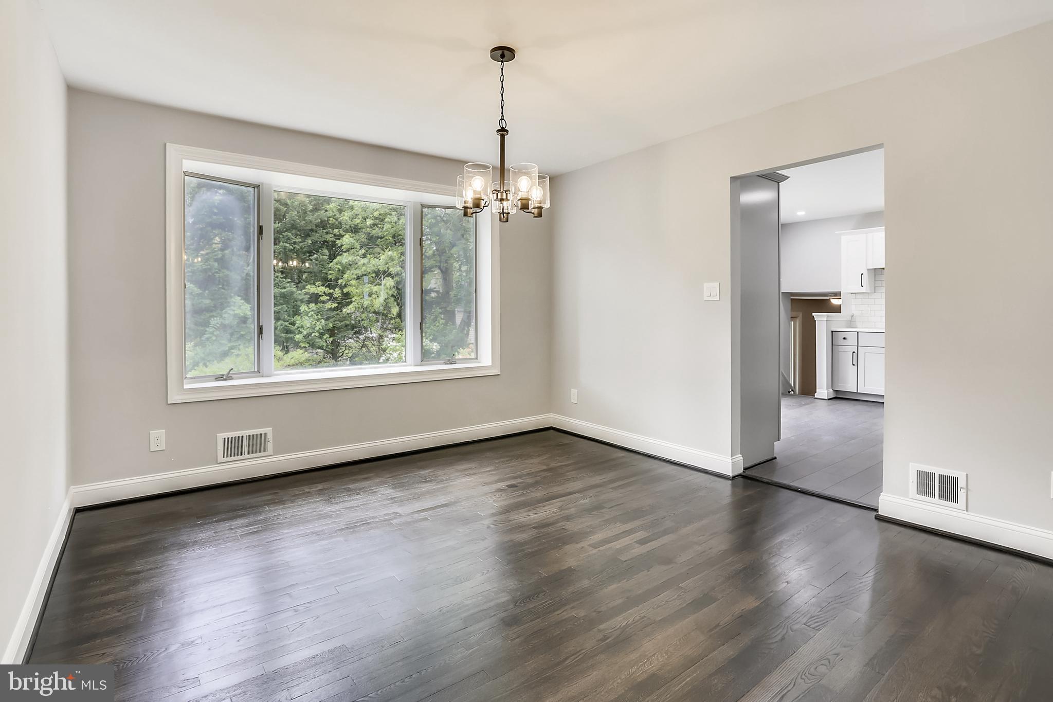 WOODLEY GARDENS - Residential