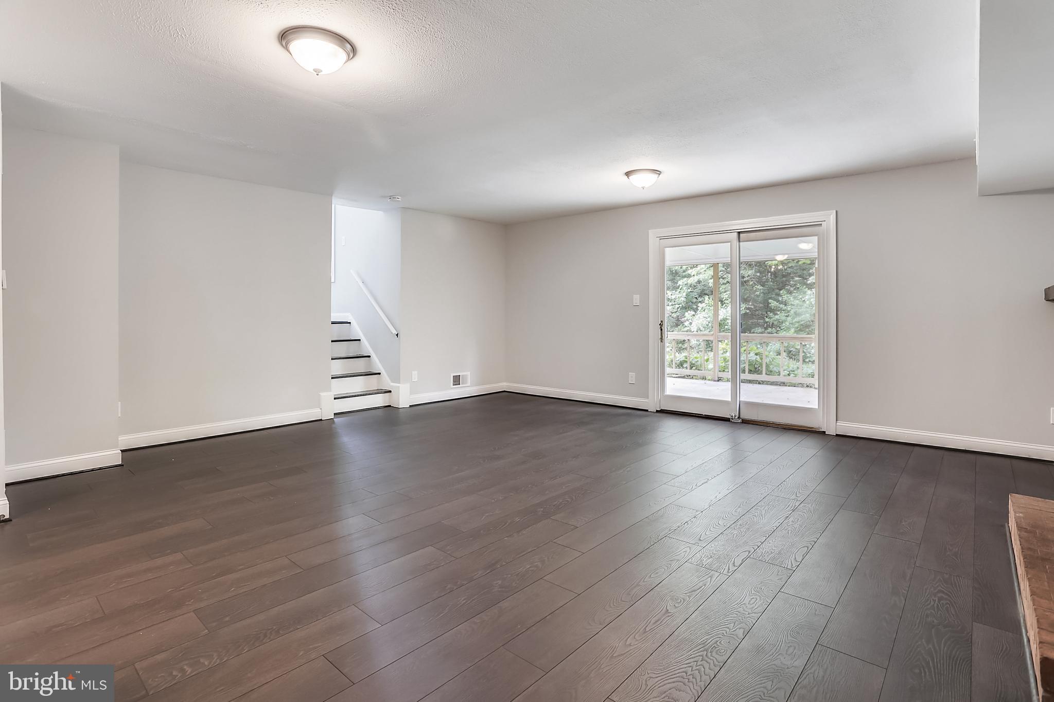 WOODLEY GARDENS - Residential