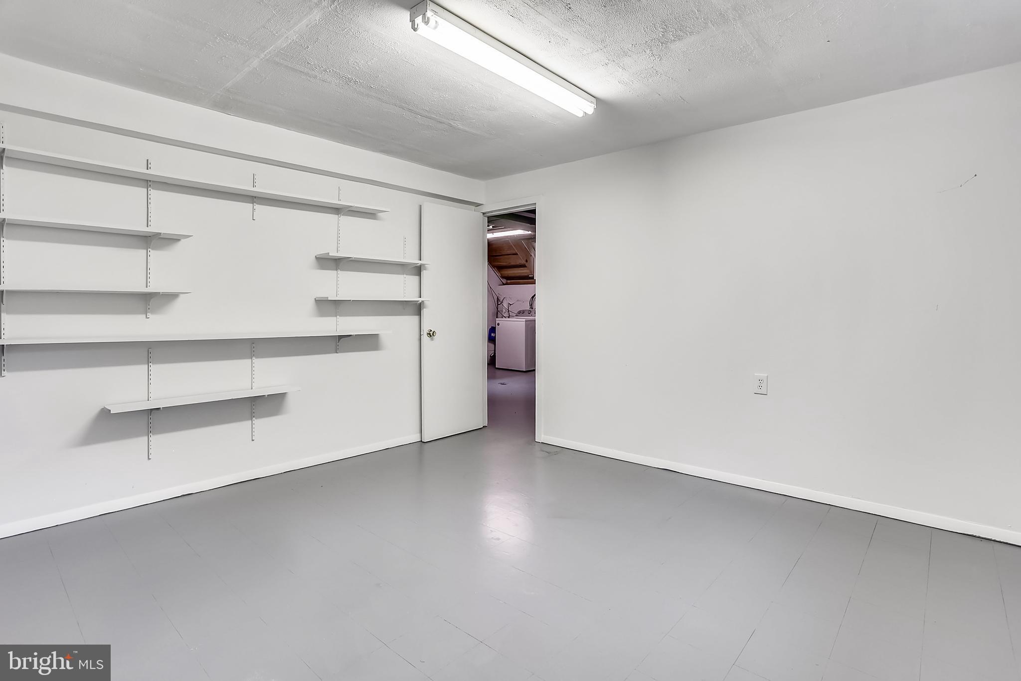 WOODLEY GARDENS - Residential