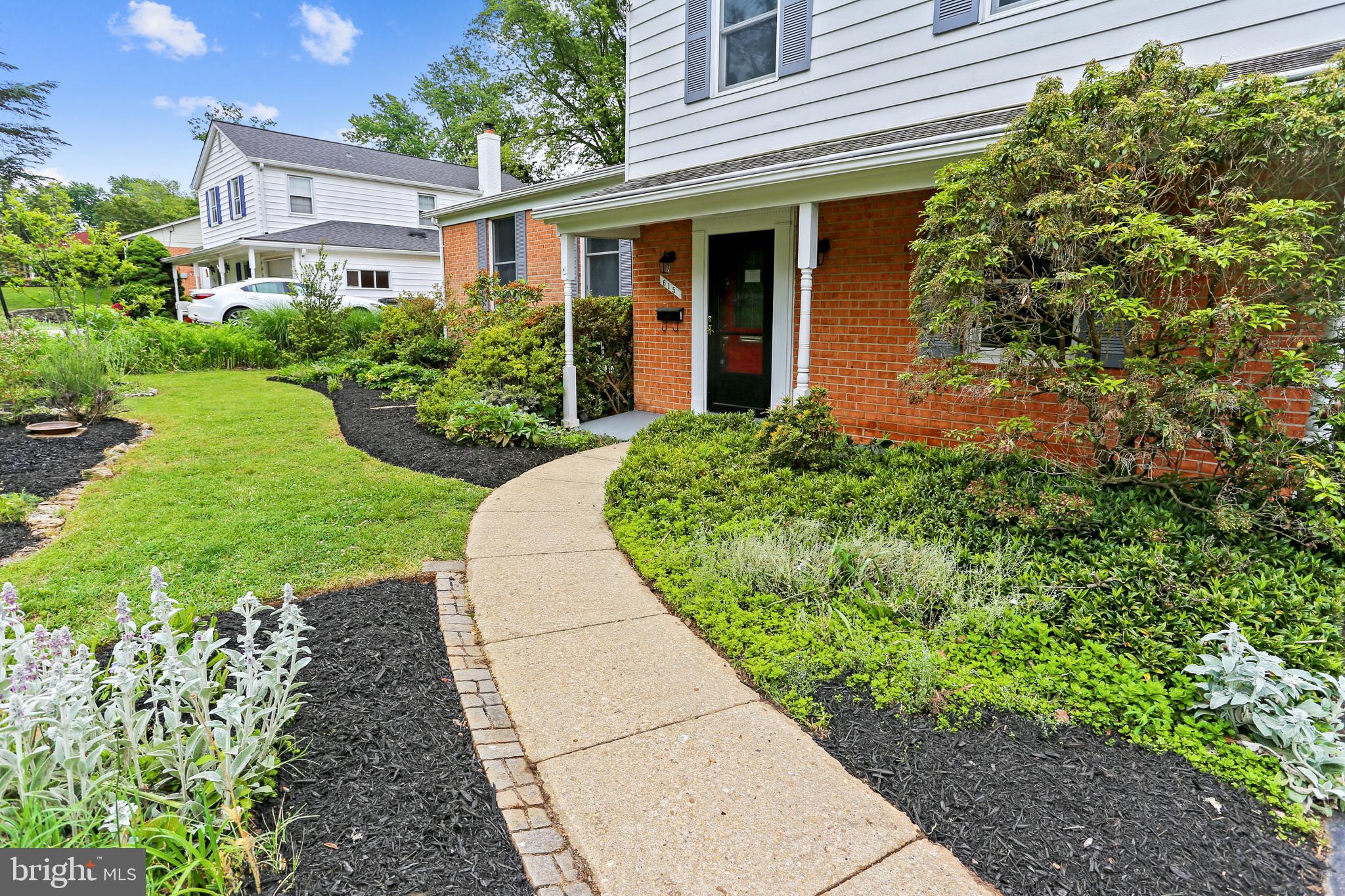 WOODLEY GARDENS - Residential