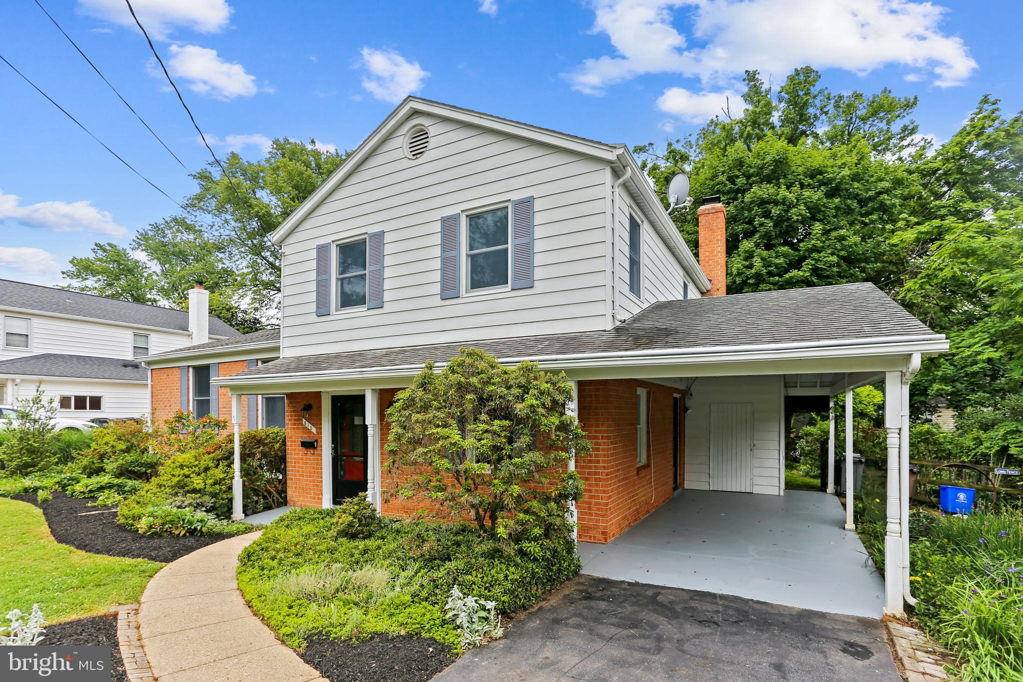 WOODLEY GARDENS - Residential