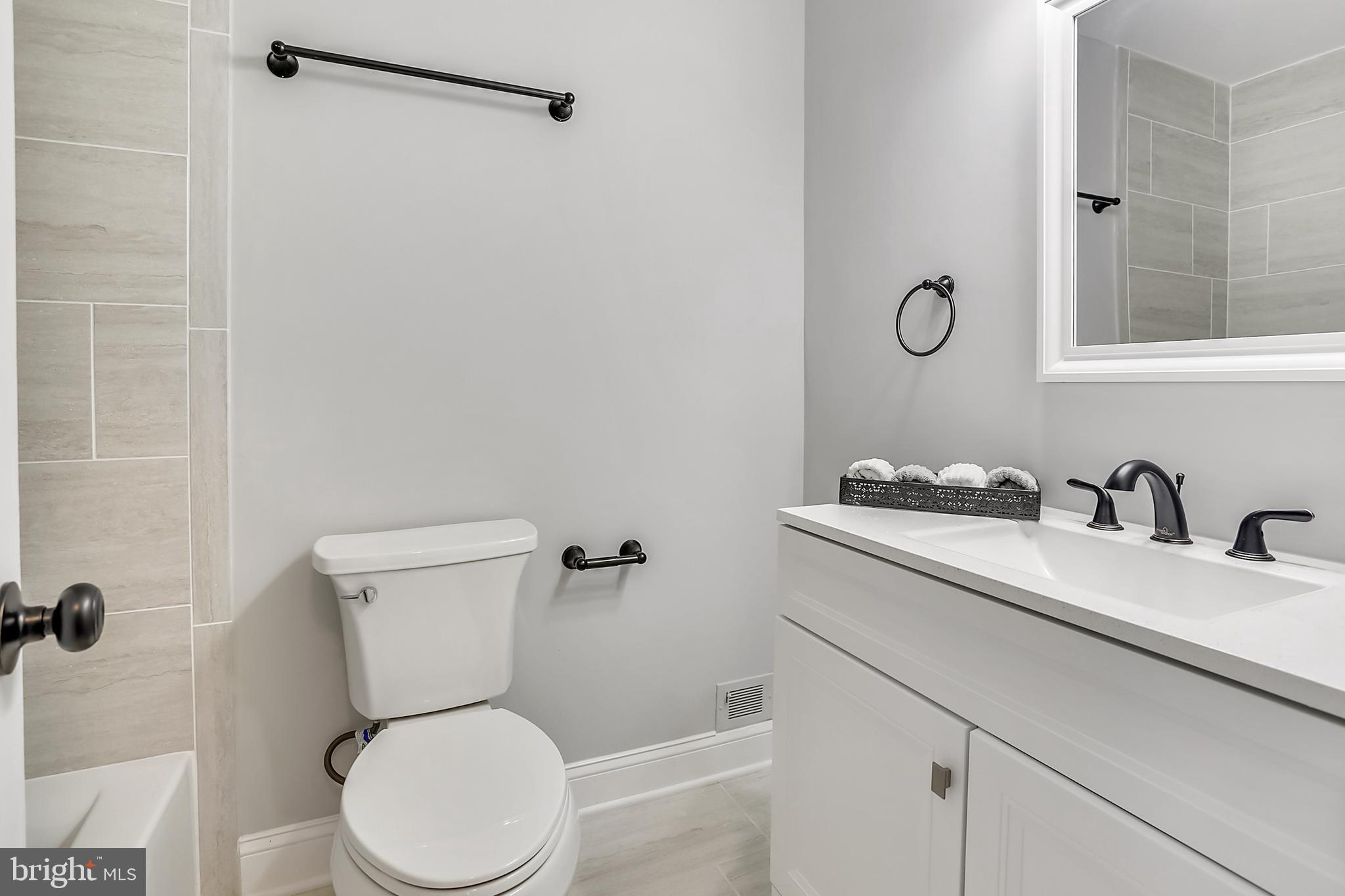 WOODLEY GARDENS - Residential