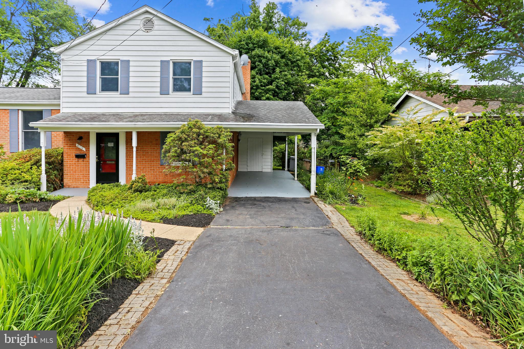 WOODLEY GARDENS - Residential