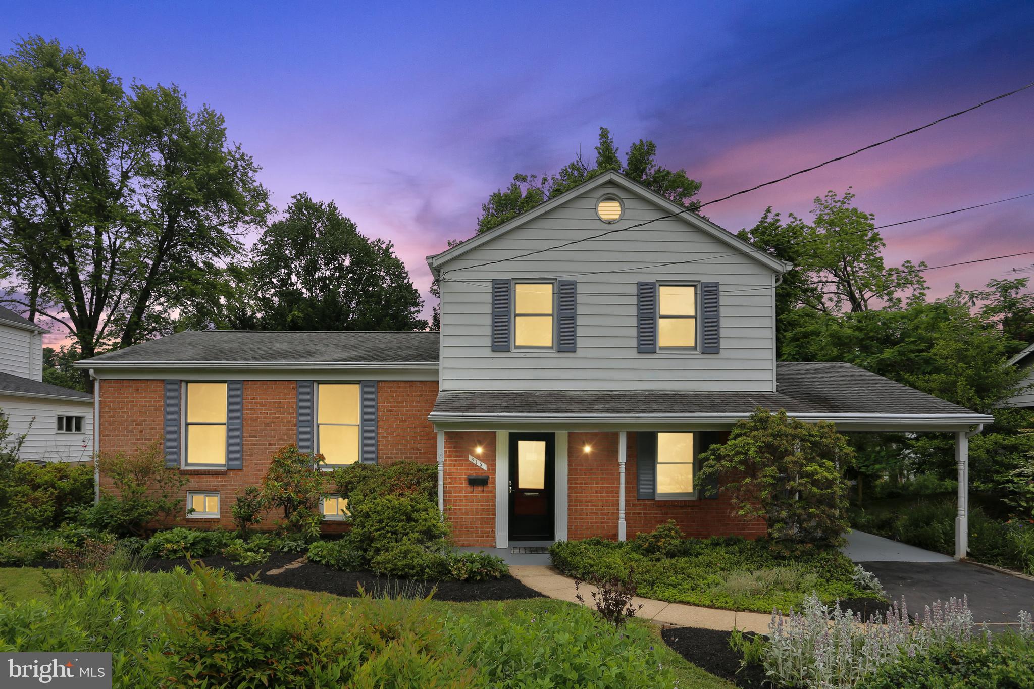 WOODLEY GARDENS - Residential