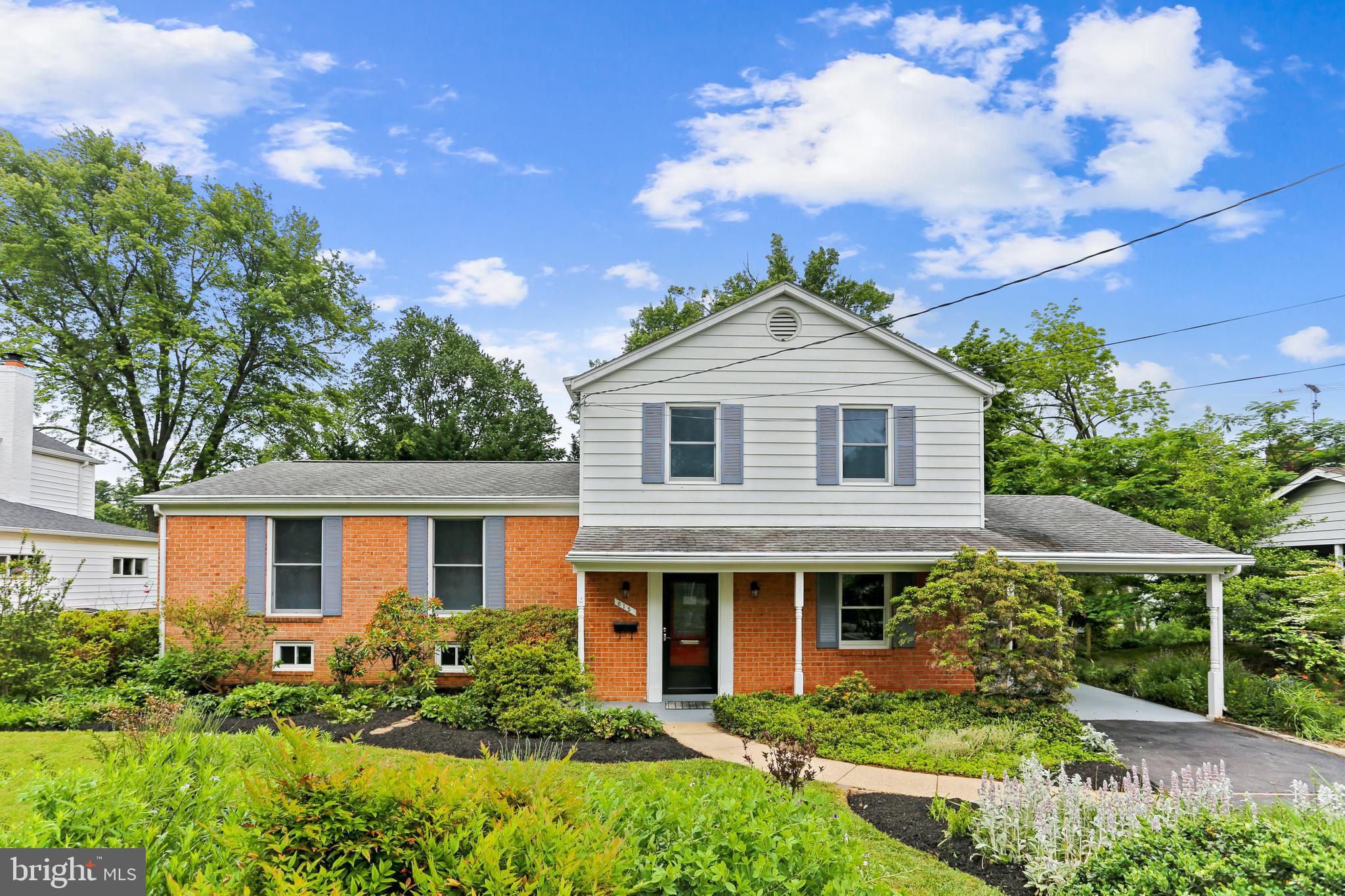 WOODLEY GARDENS - Residential