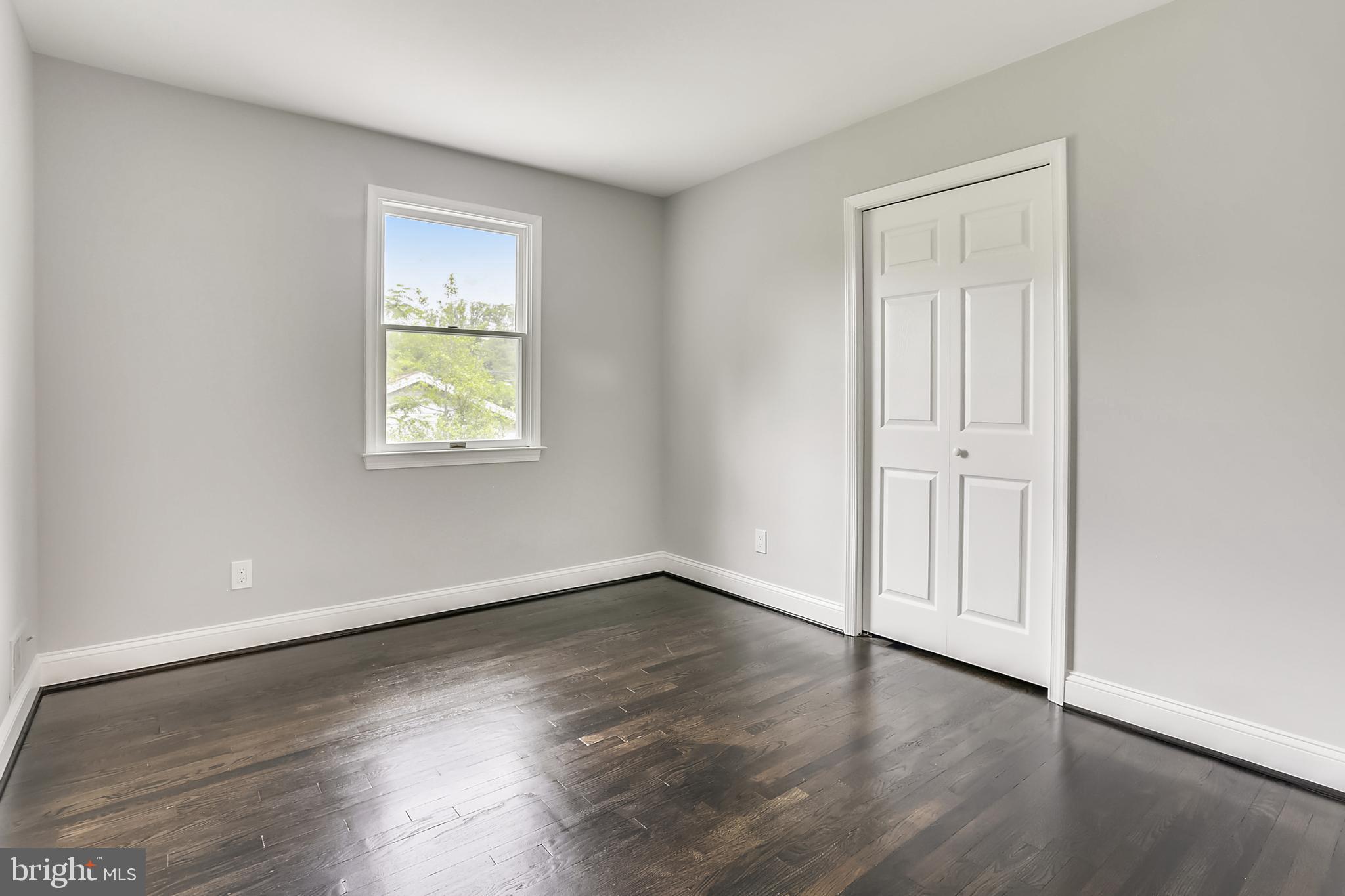 WOODLEY GARDENS - Residential