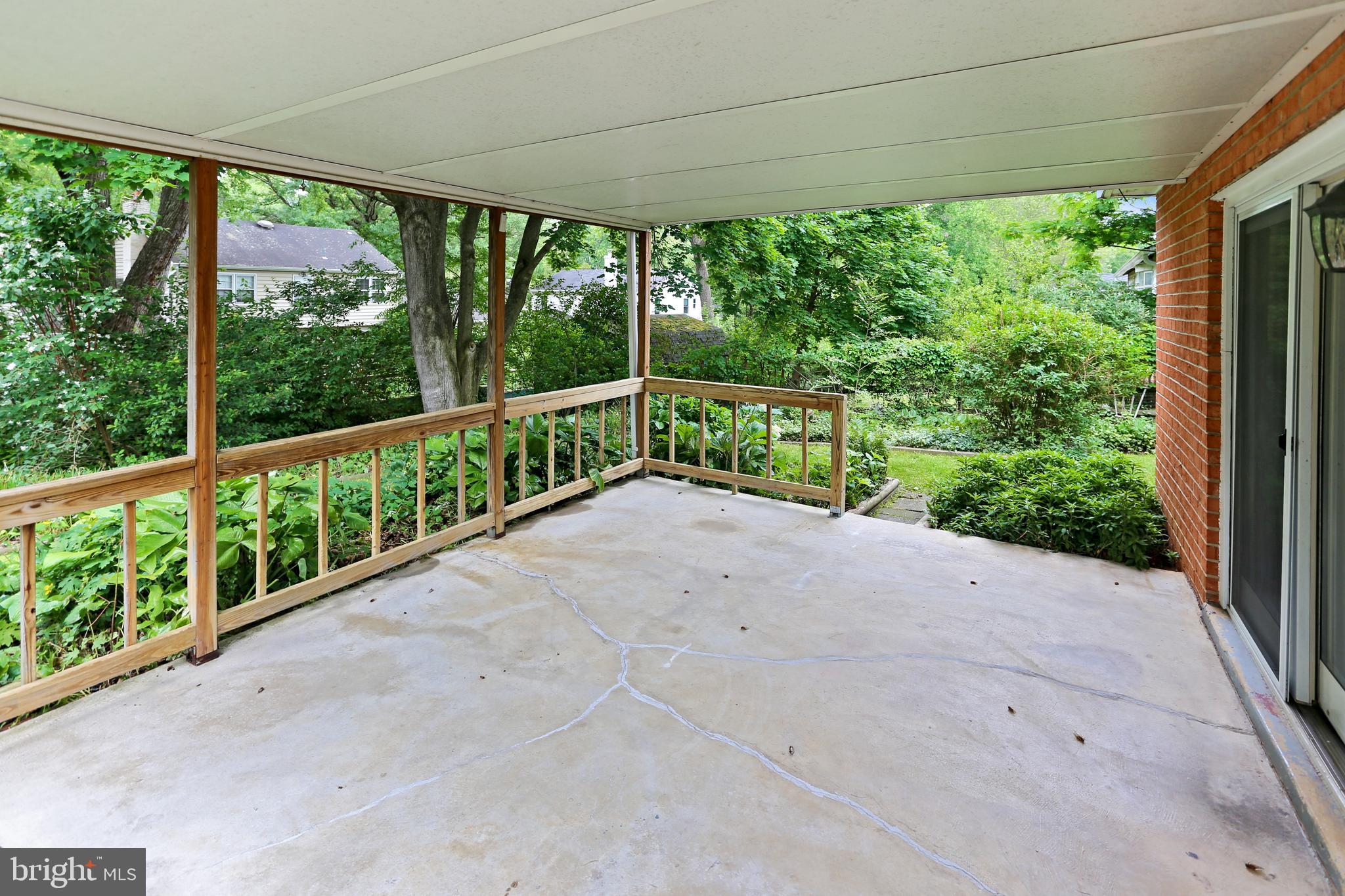 WOODLEY GARDENS - Residential