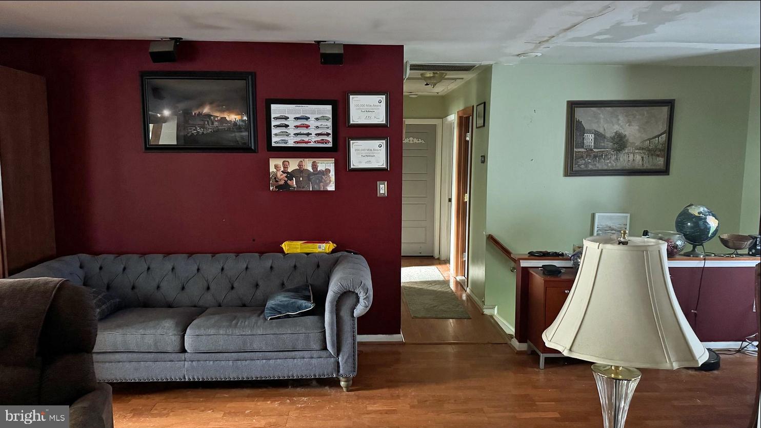 PROSPECT HILLS - Residential