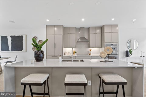 Photo of 5348 Zenith Overlook, BETHESDA, MD 20816 (MLS # MDMC2259260)