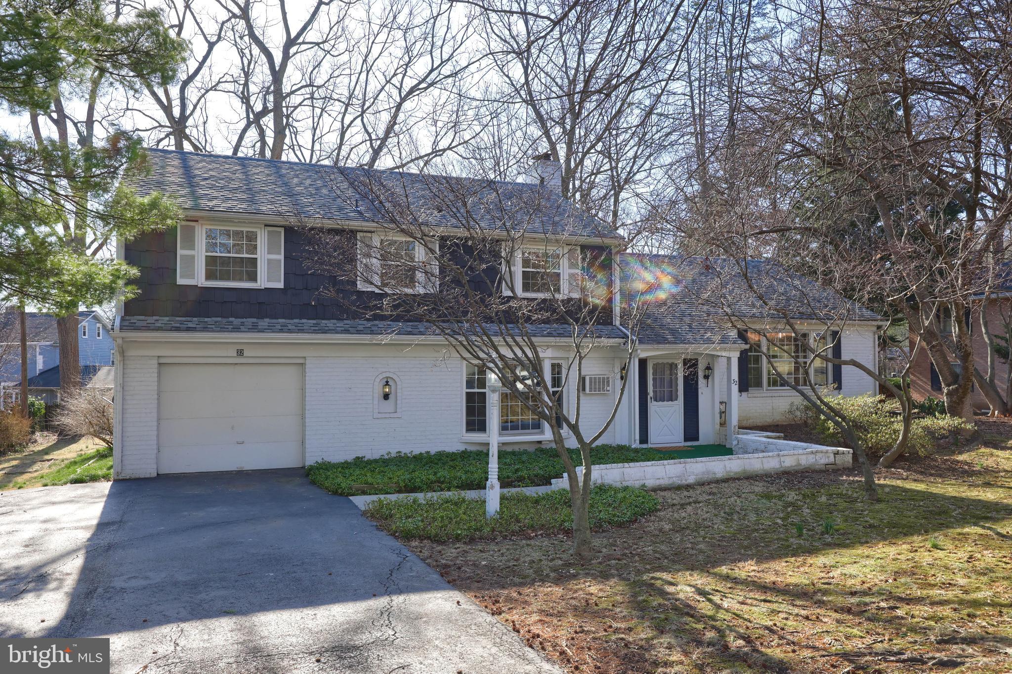 SCHOOL LANE HILLS - Residential