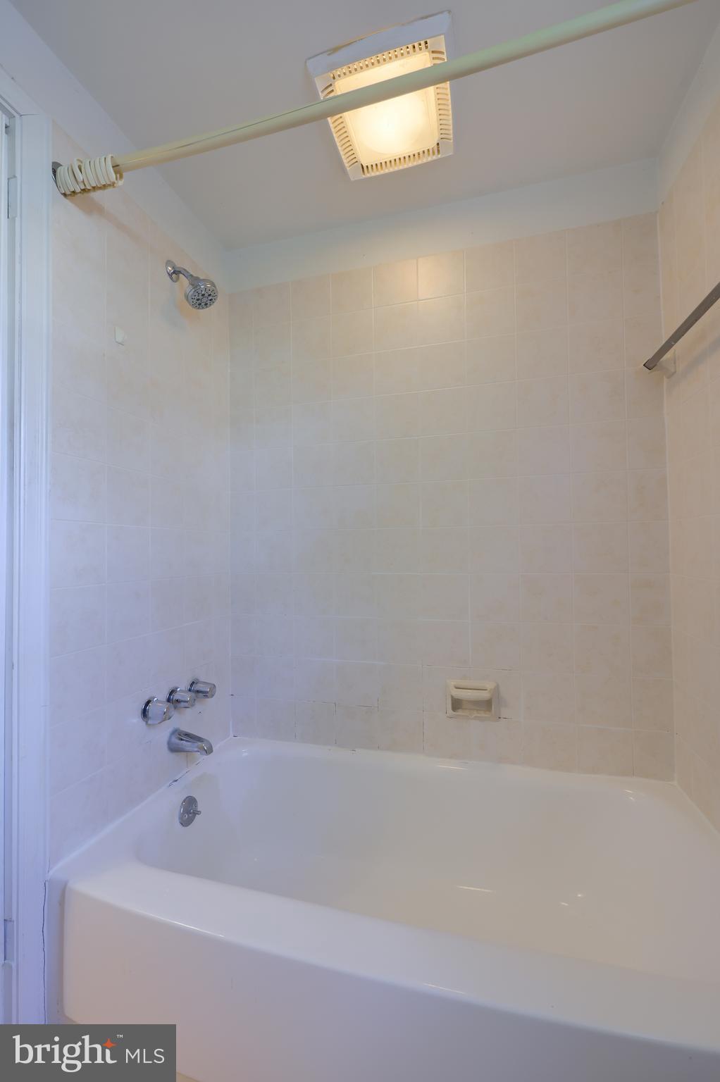 SCHOOL LANE HILLS - Residential