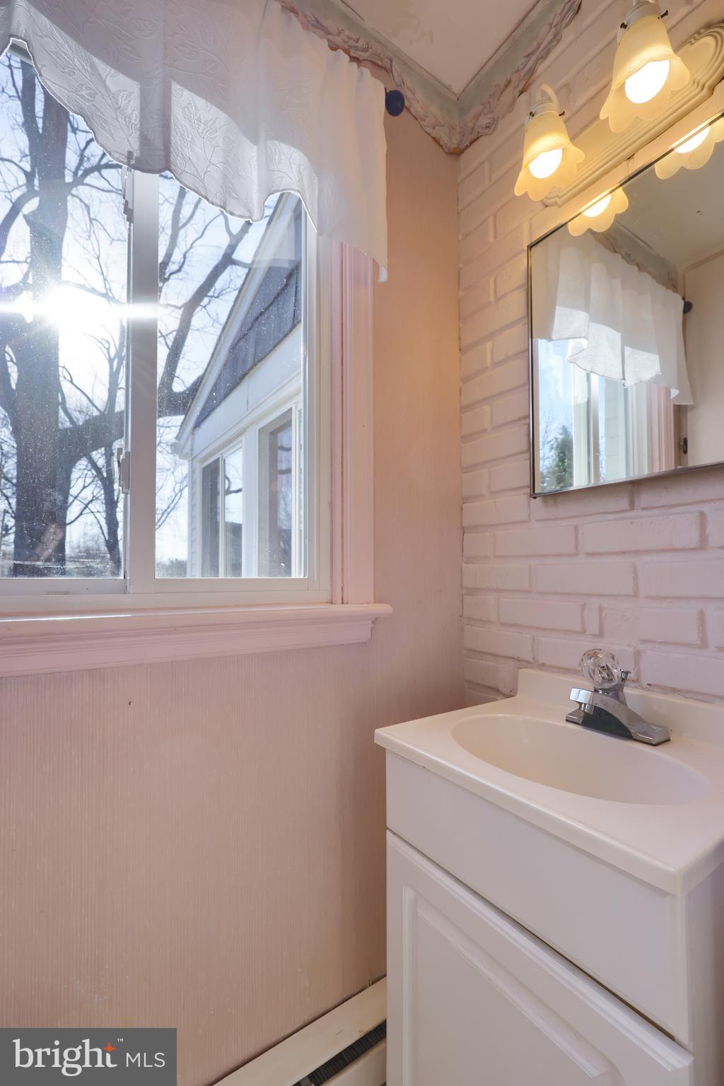 SCHOOL LANE HILLS - Residential