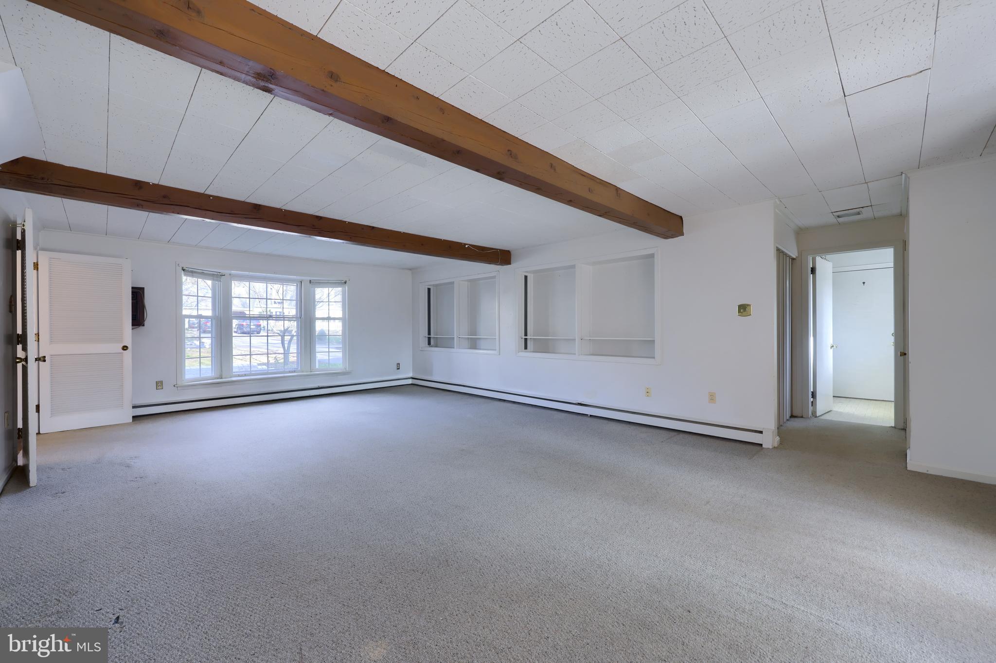 SCHOOL LANE HILLS - Residential