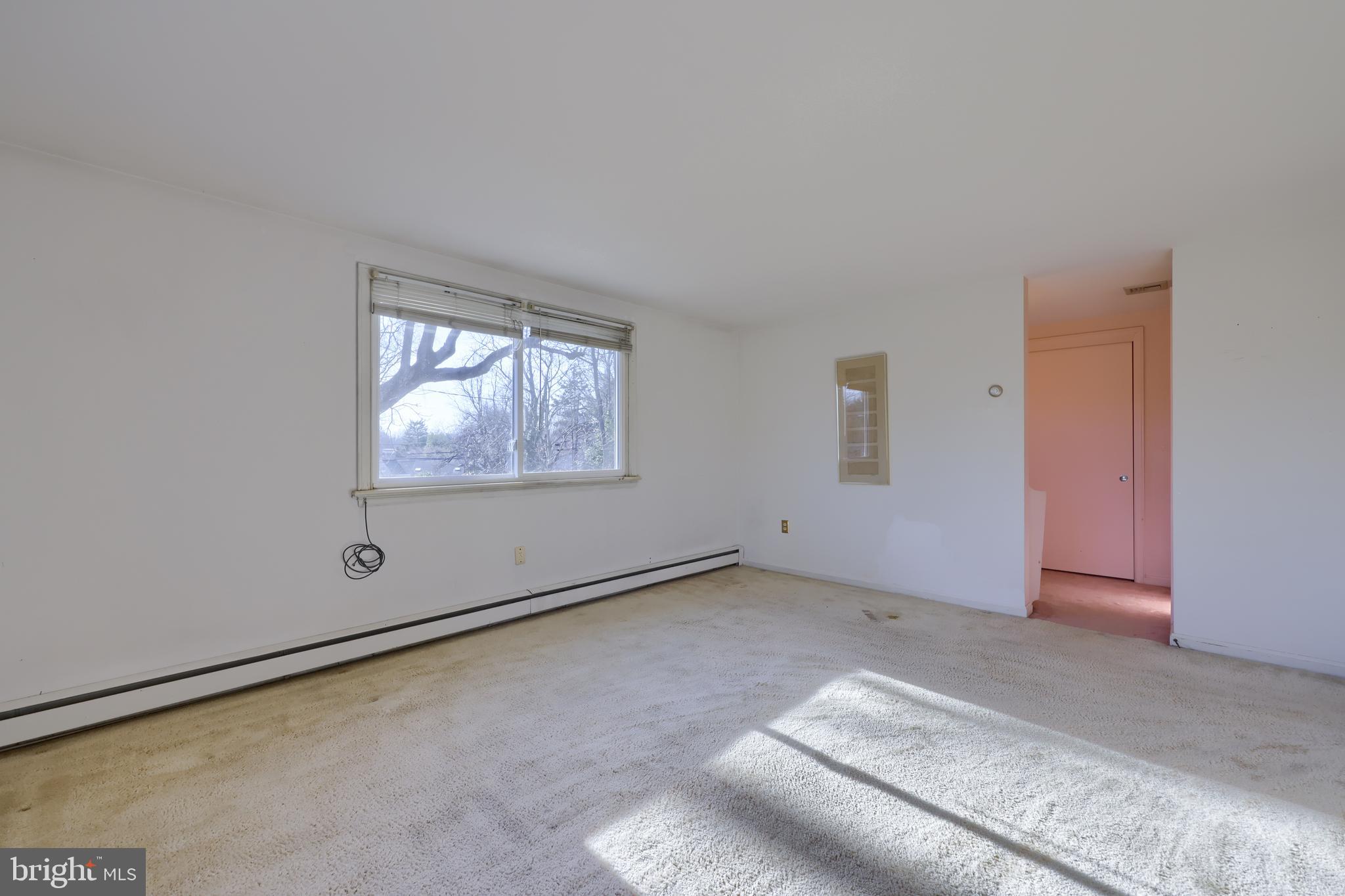 SCHOOL LANE HILLS - Residential