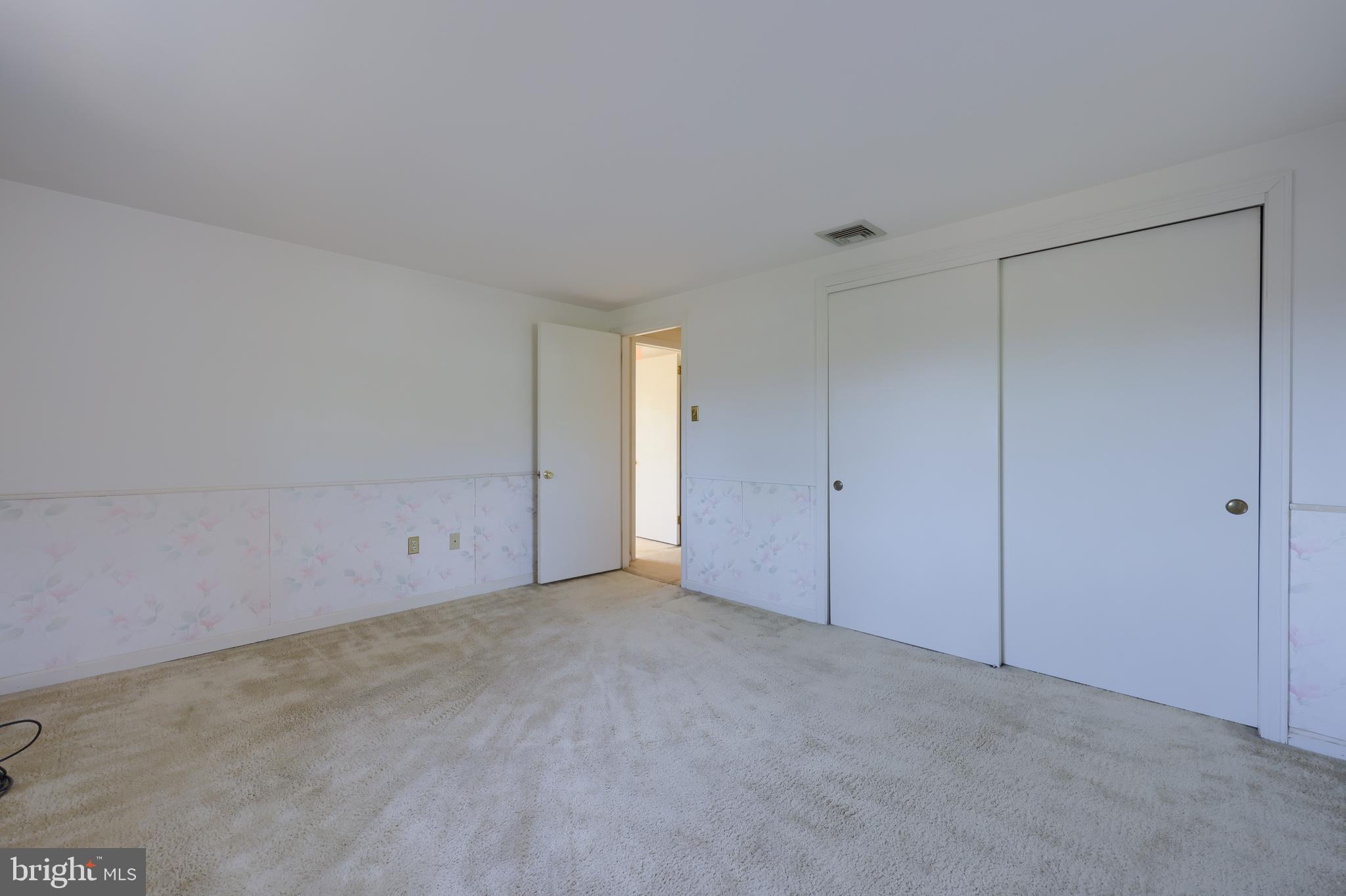 SCHOOL LANE HILLS - Residential