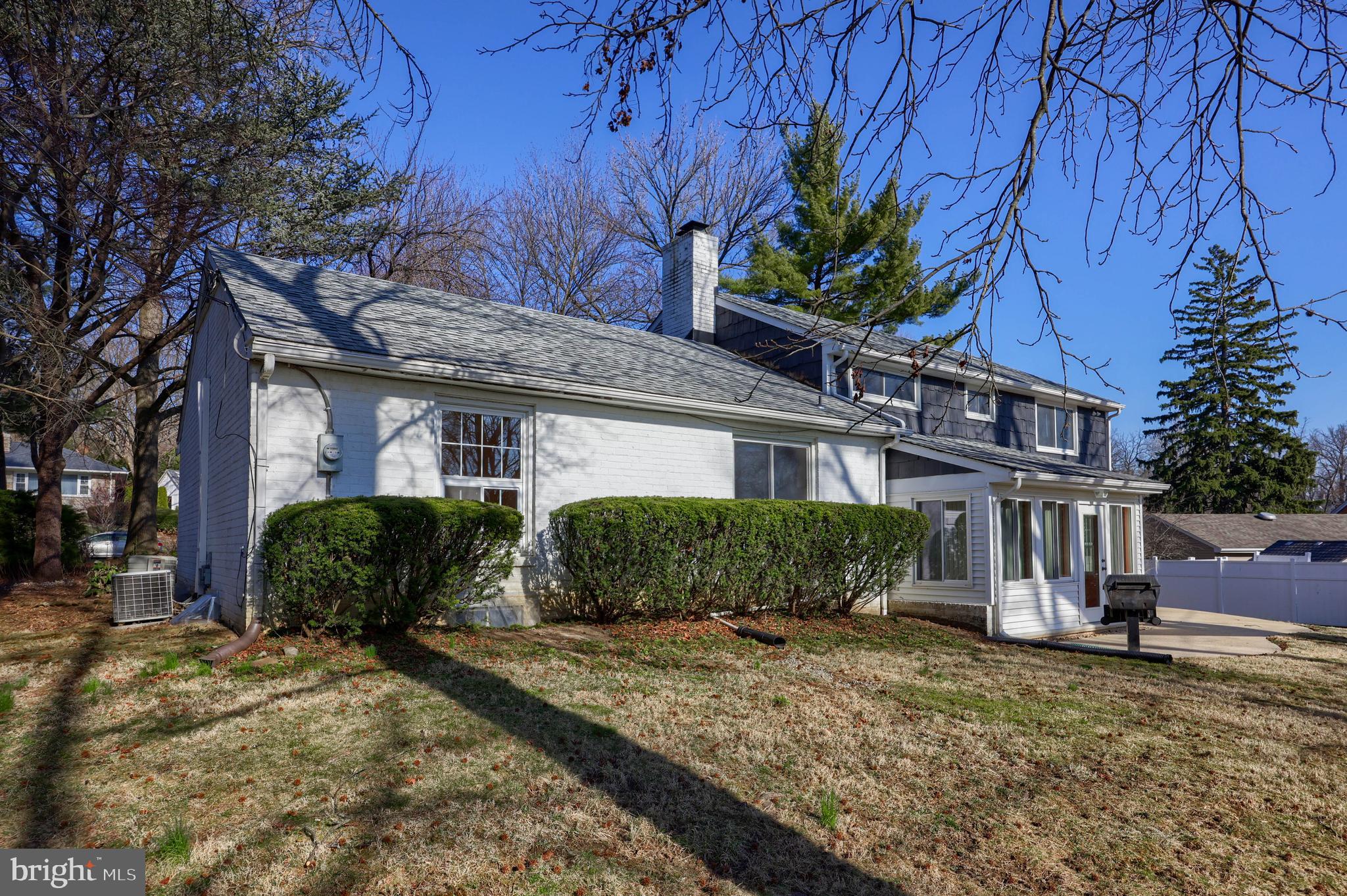 SCHOOL LANE HILLS - Residential