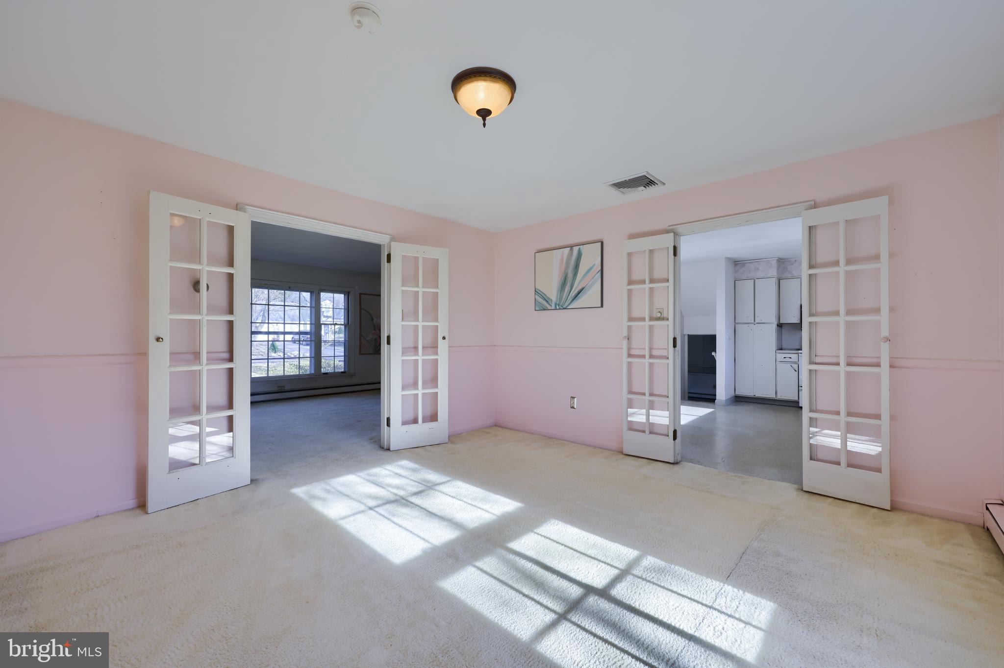 SCHOOL LANE HILLS - Residential