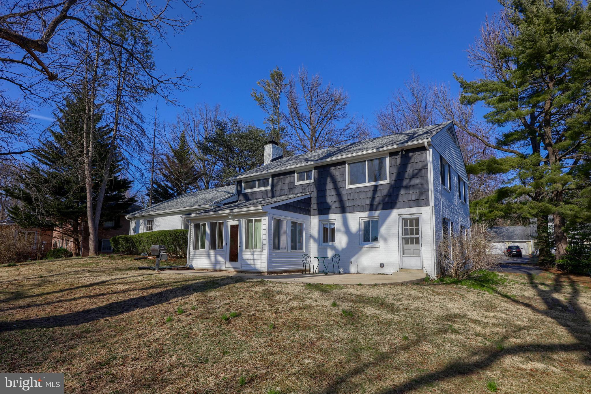 SCHOOL LANE HILLS - Residential