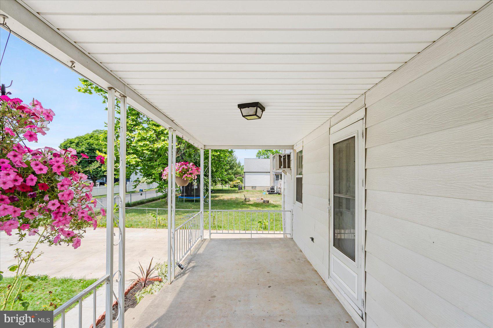 ESSEX - Residential Lease