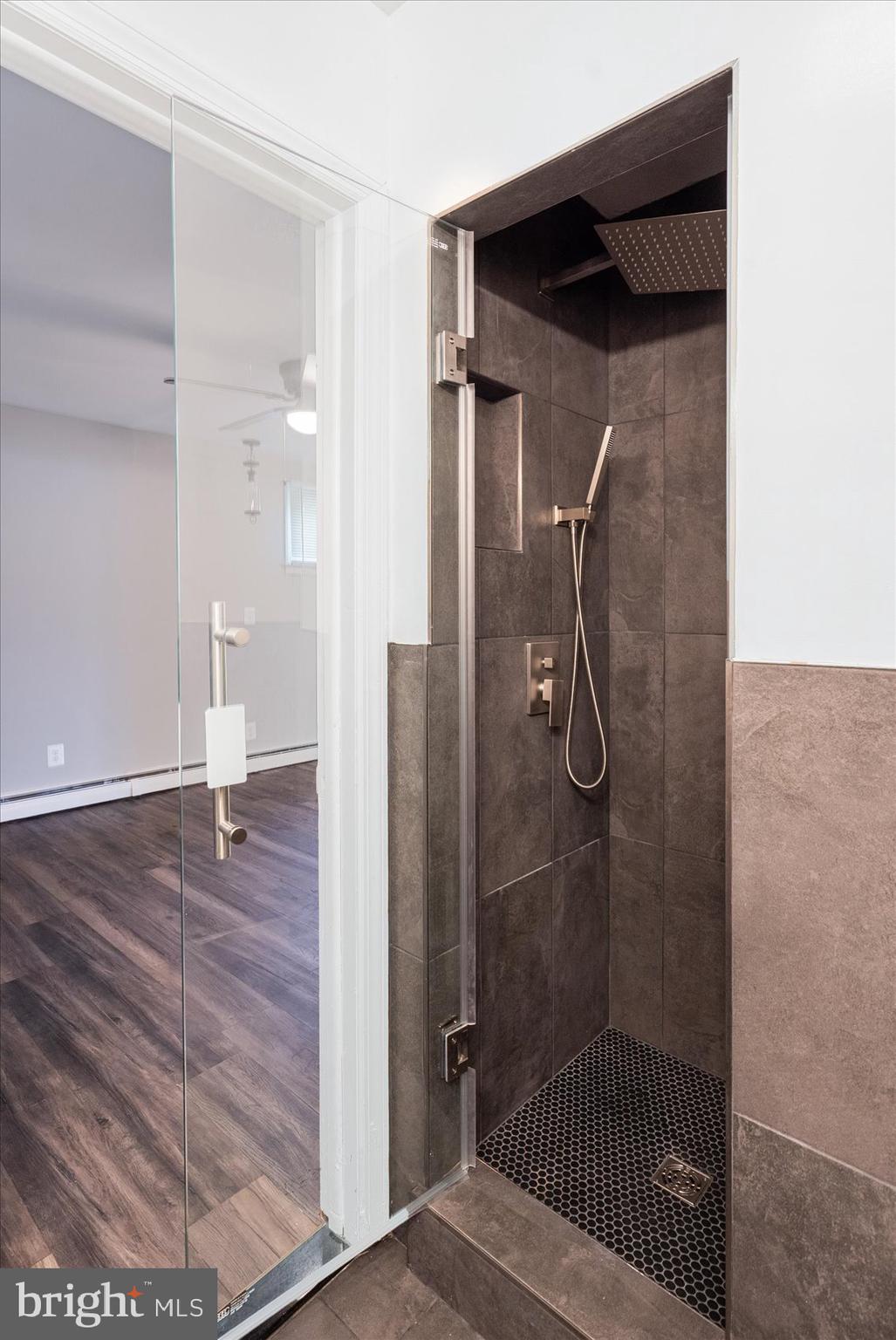 ESSEX - Residential Lease