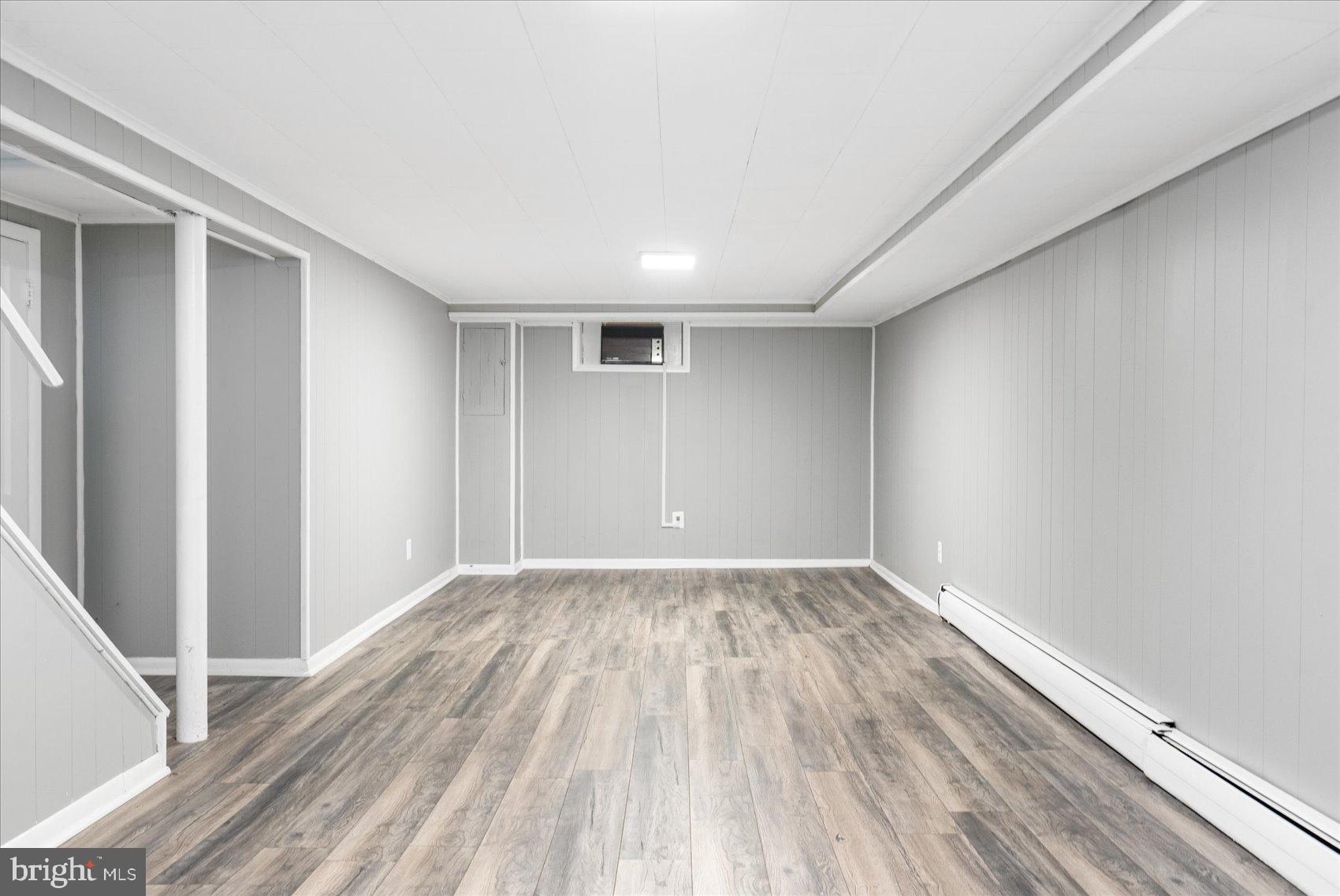 ESSEX - Residential Lease