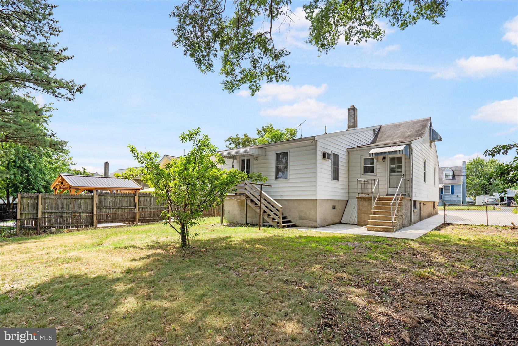 ESSEX - Residential Lease