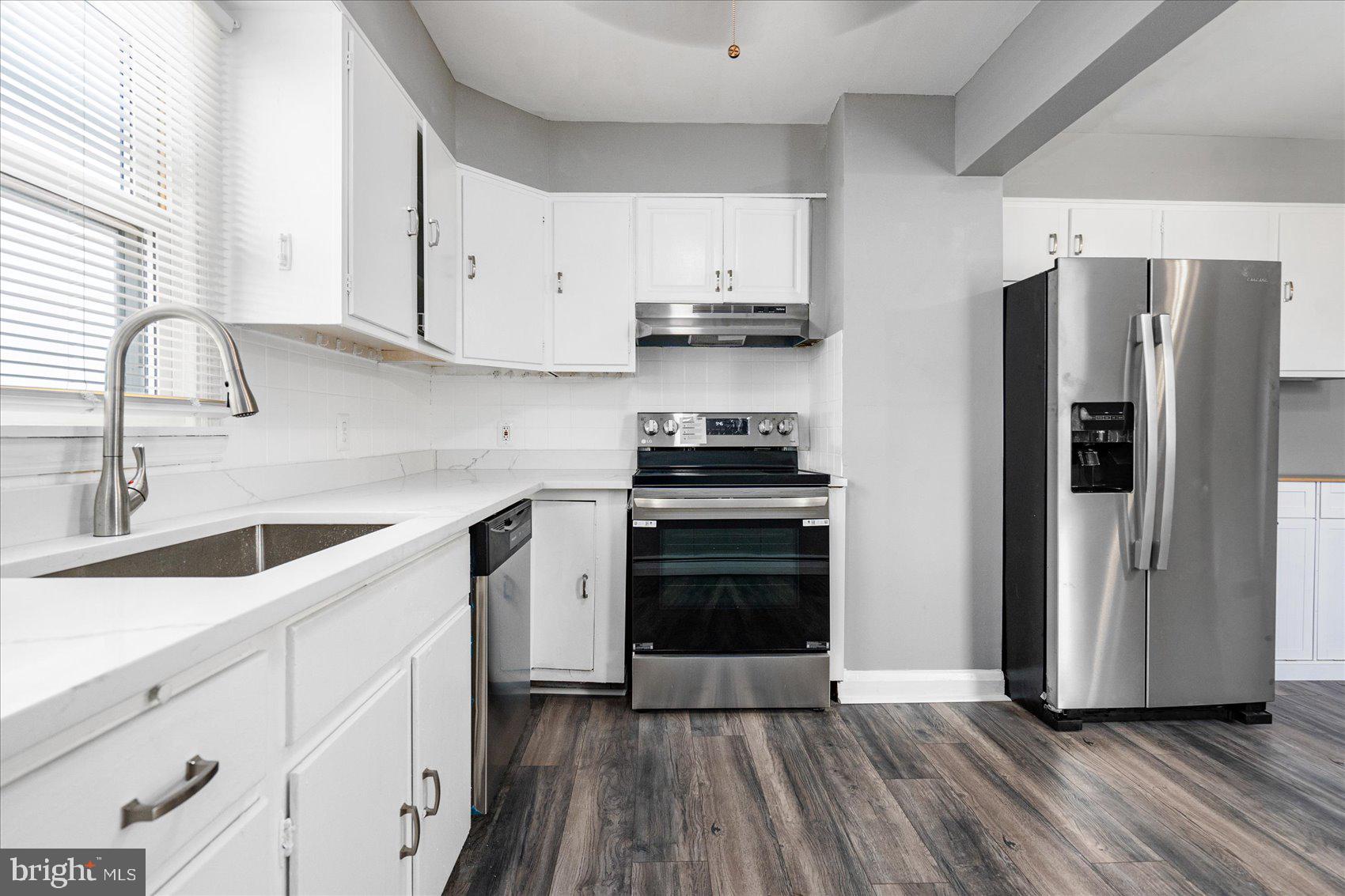 ESSEX - Residential Lease